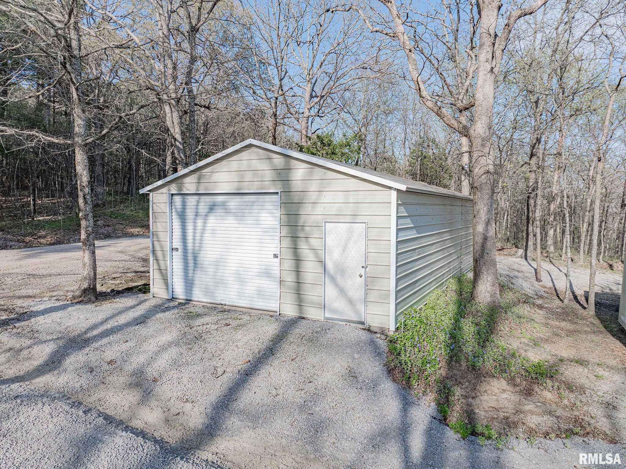 Golconda, IL 62938,565 Dutton Chapel RD