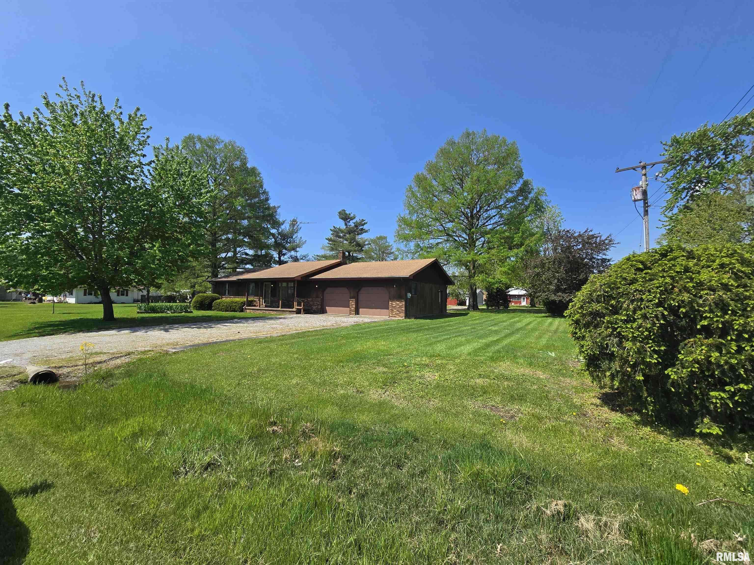 Belle Rive, IL 62810,201 S DOGWOOD ST