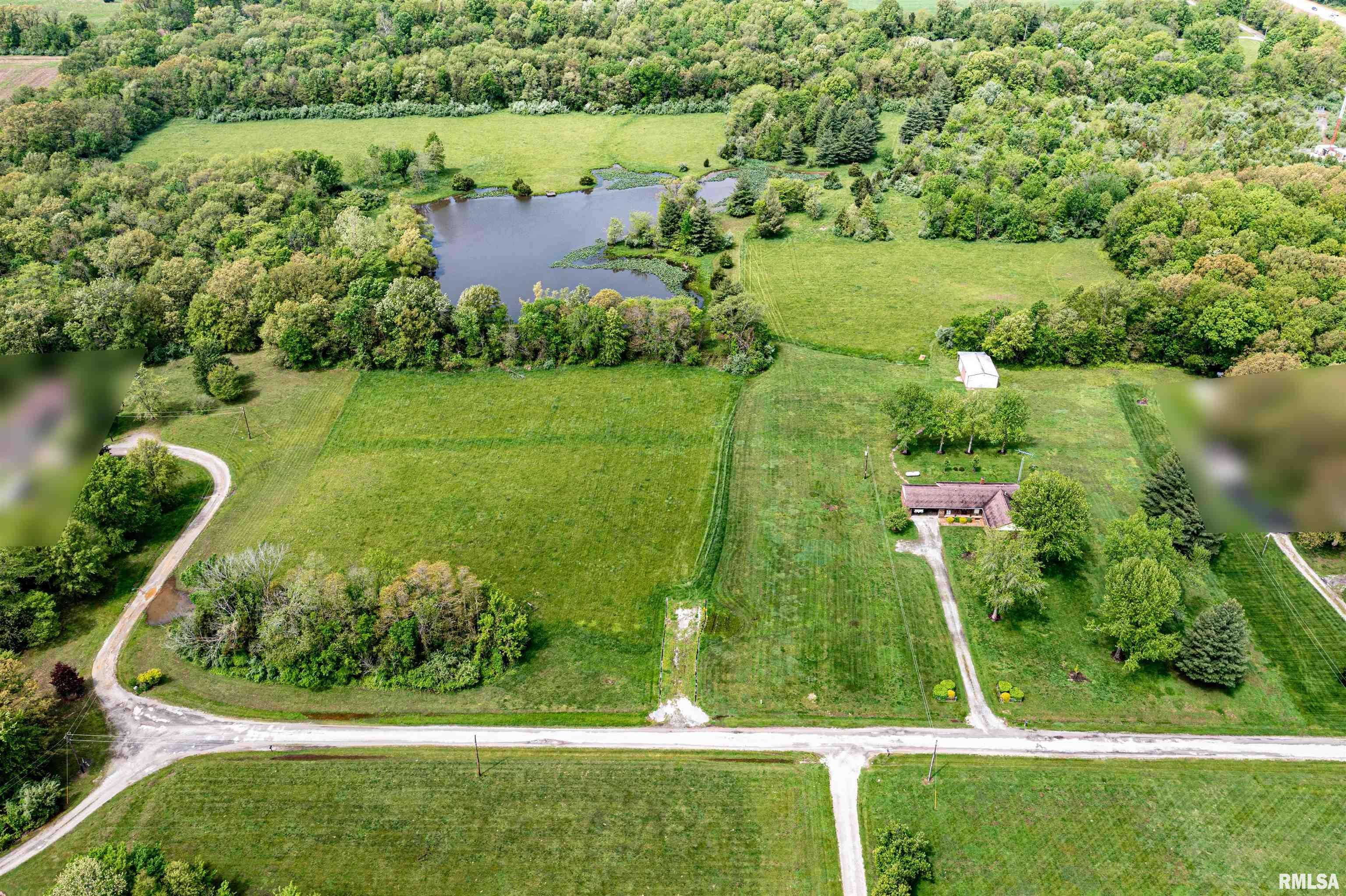 Woodlawn, IL 62898,16123 N HICKORY LN