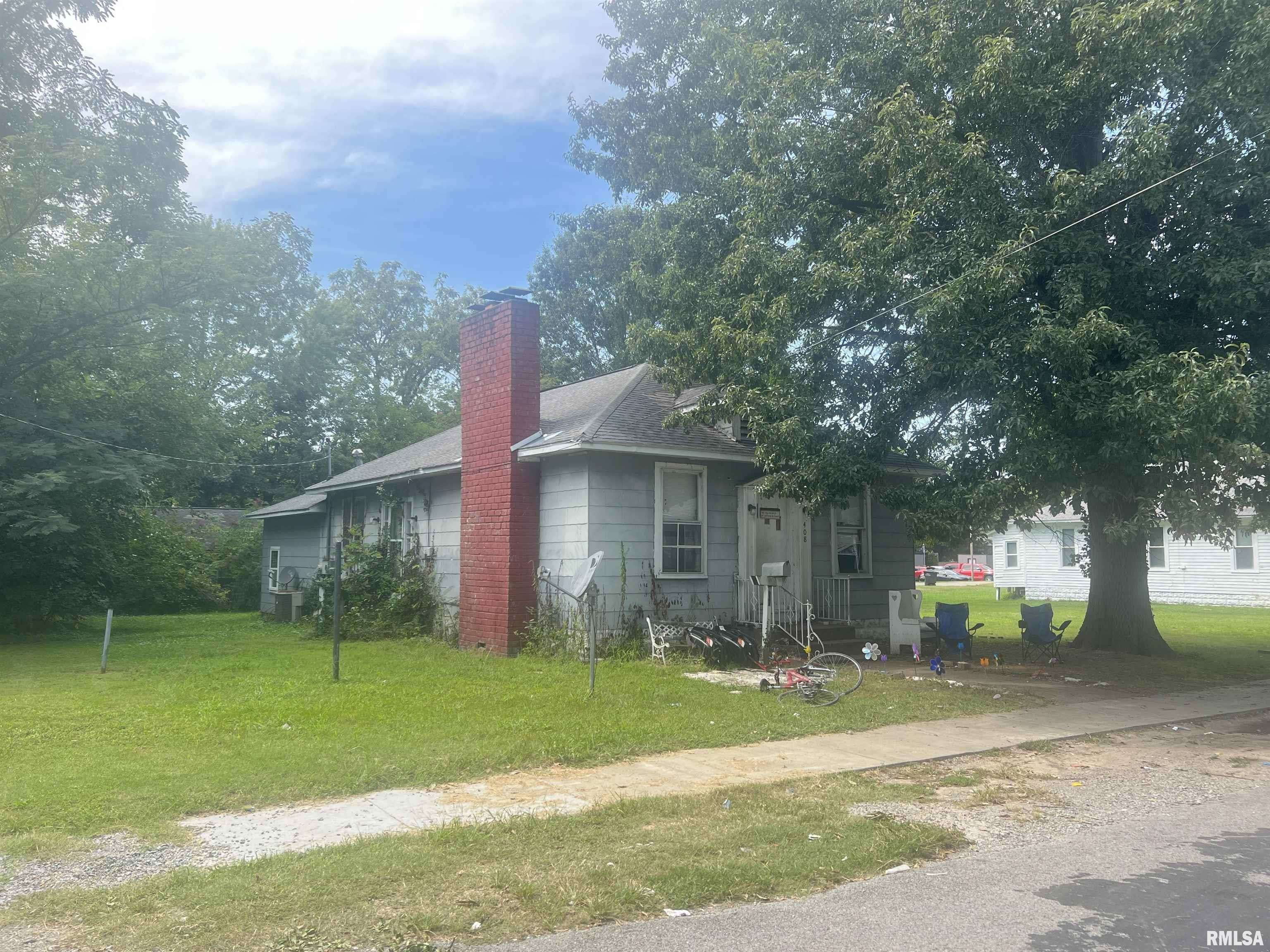 Carbondale, IL 62901,408 S JAMES ST