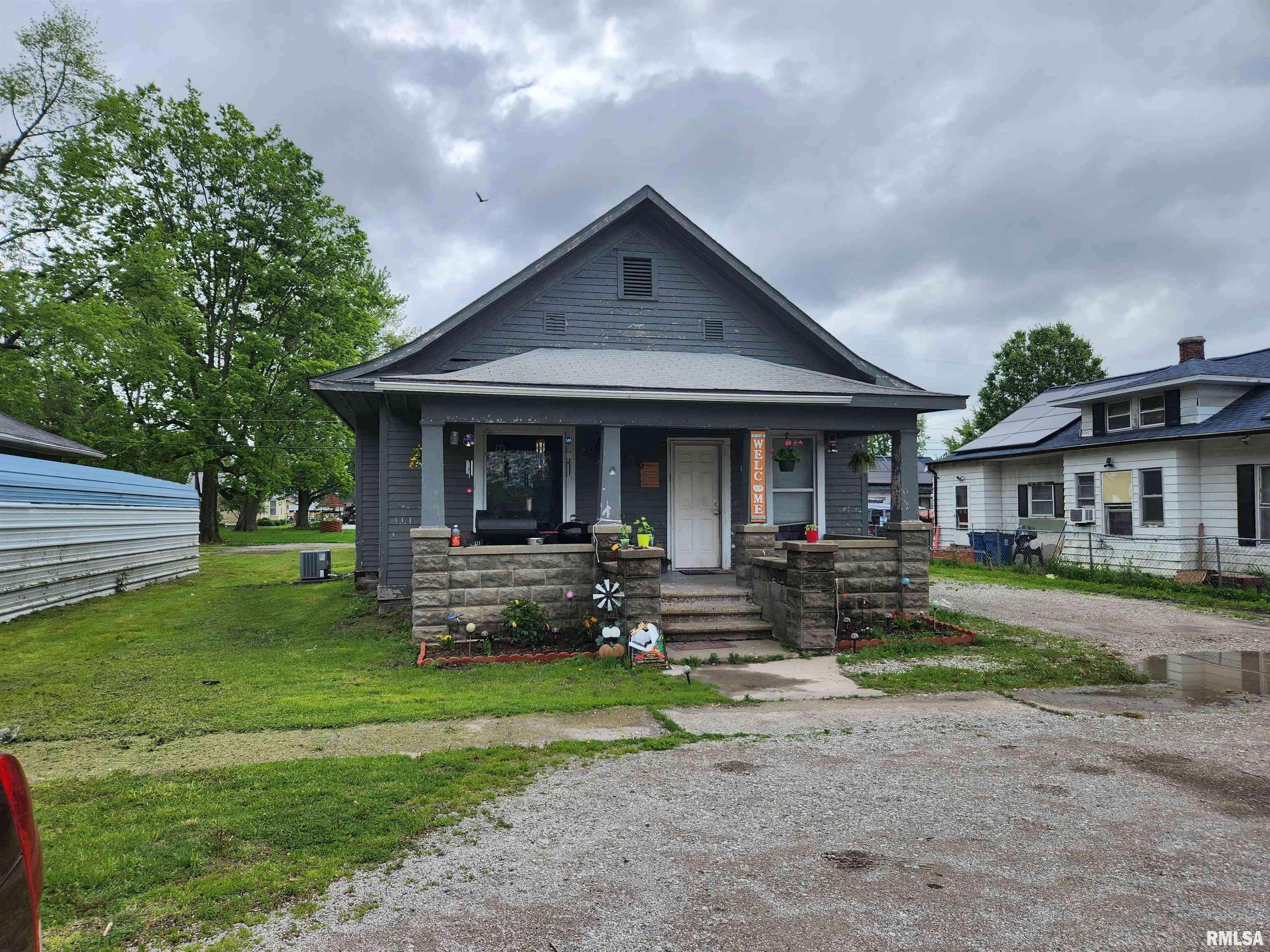 Ashley, IL 62808,132 N 2ND ST
