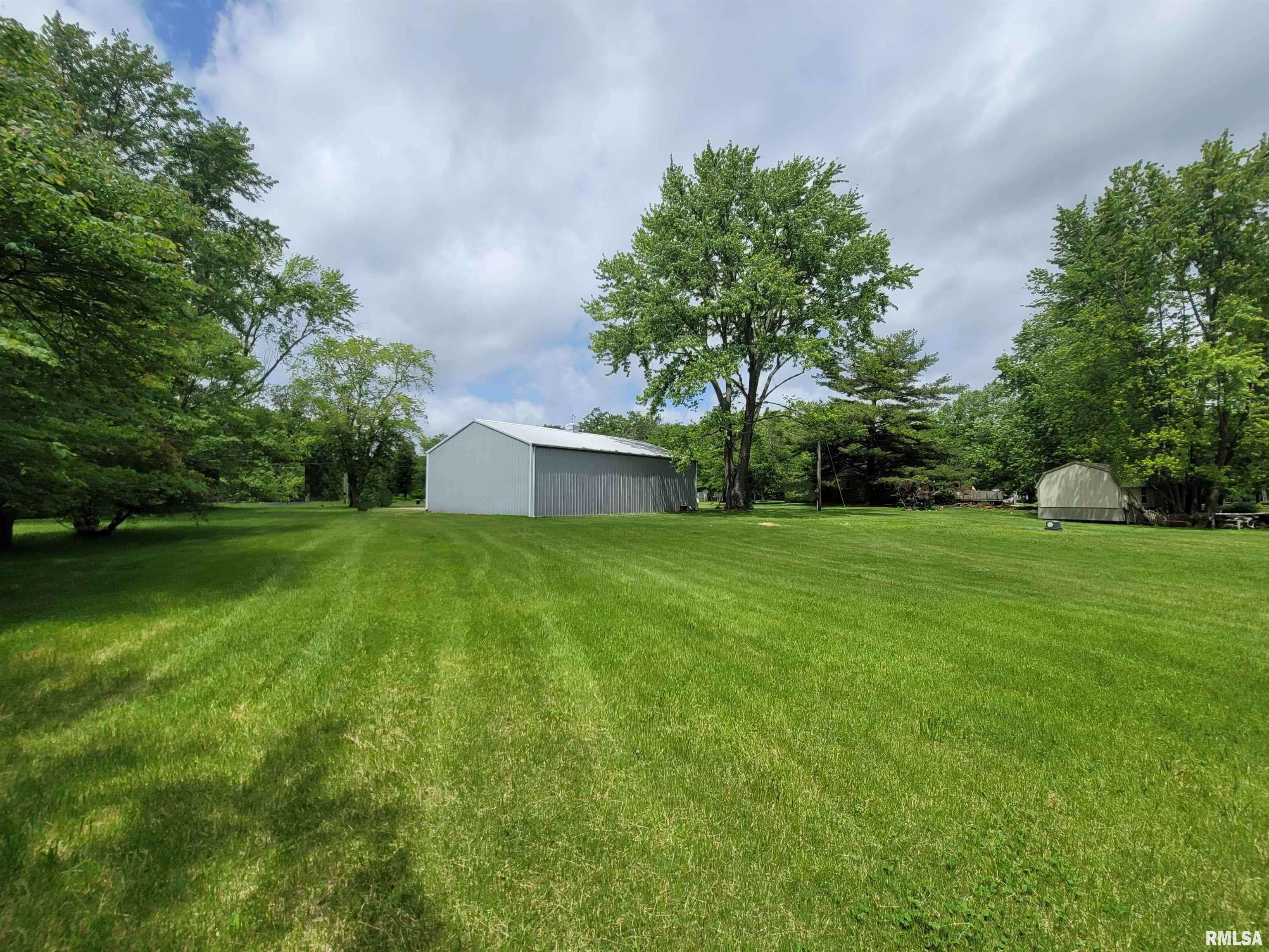 Salem, IL 62881,3614 S Hotze RD