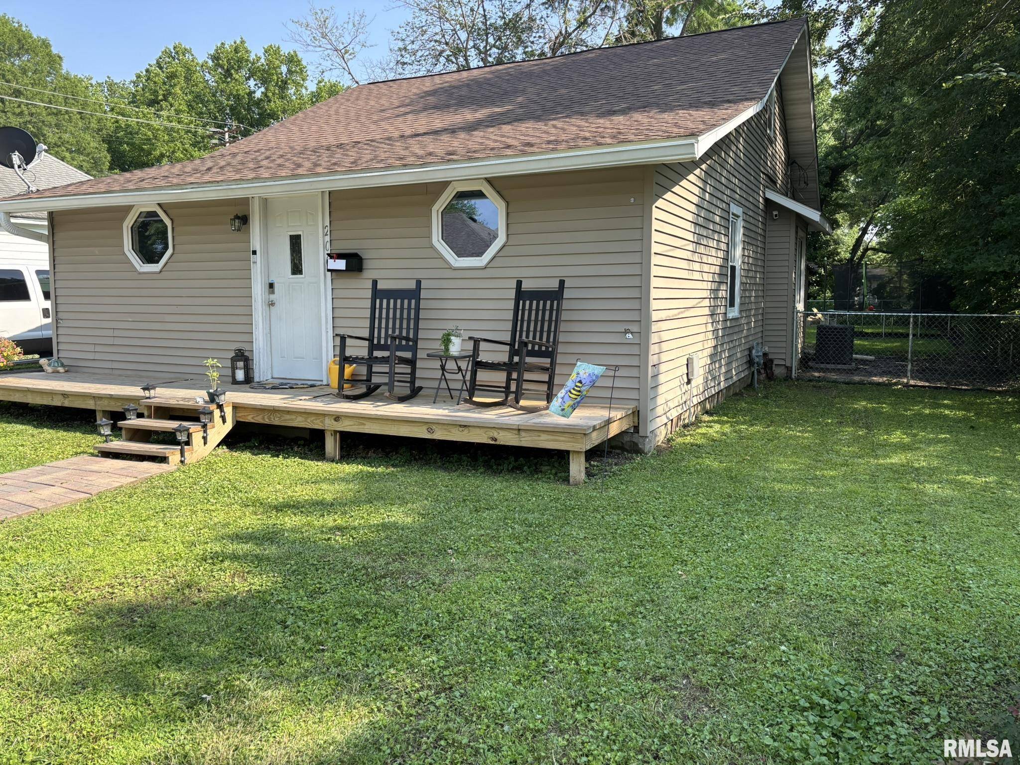 Benton, IL 62812,206 E REED ST