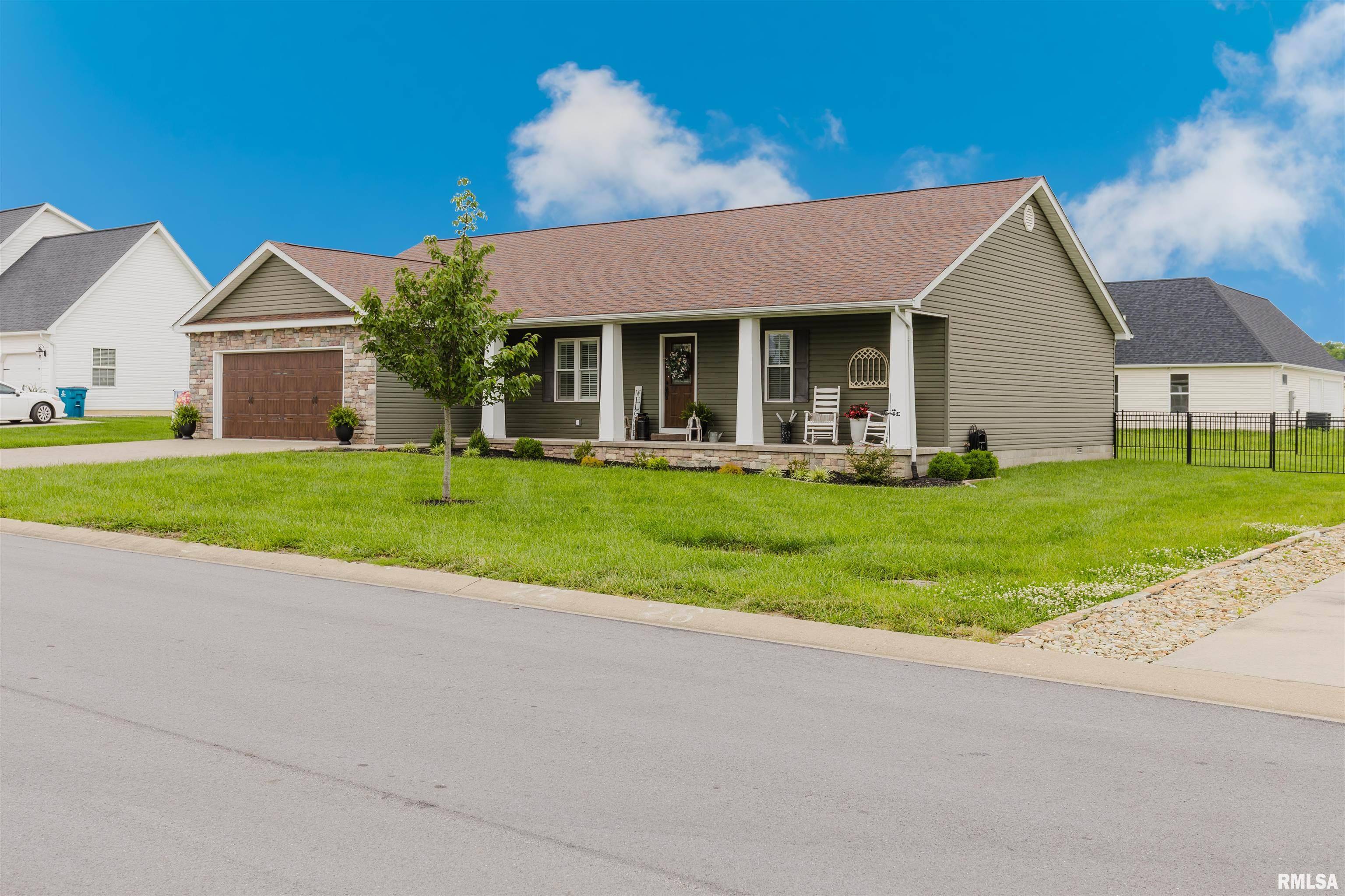 Marion, IL 62959,1112 Folgers ST
