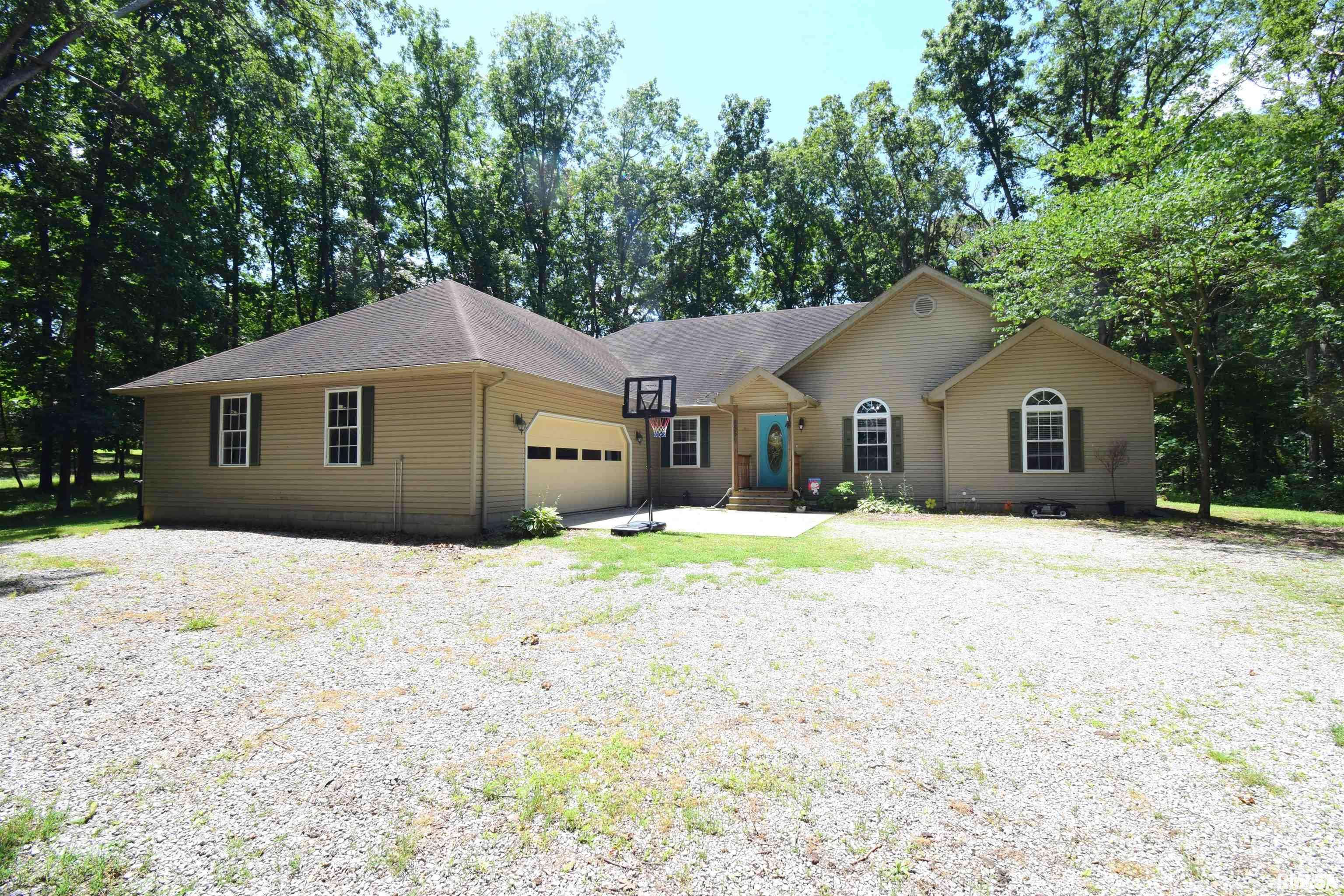 Mt Vernon, IL 62864,18550 E HILL ST