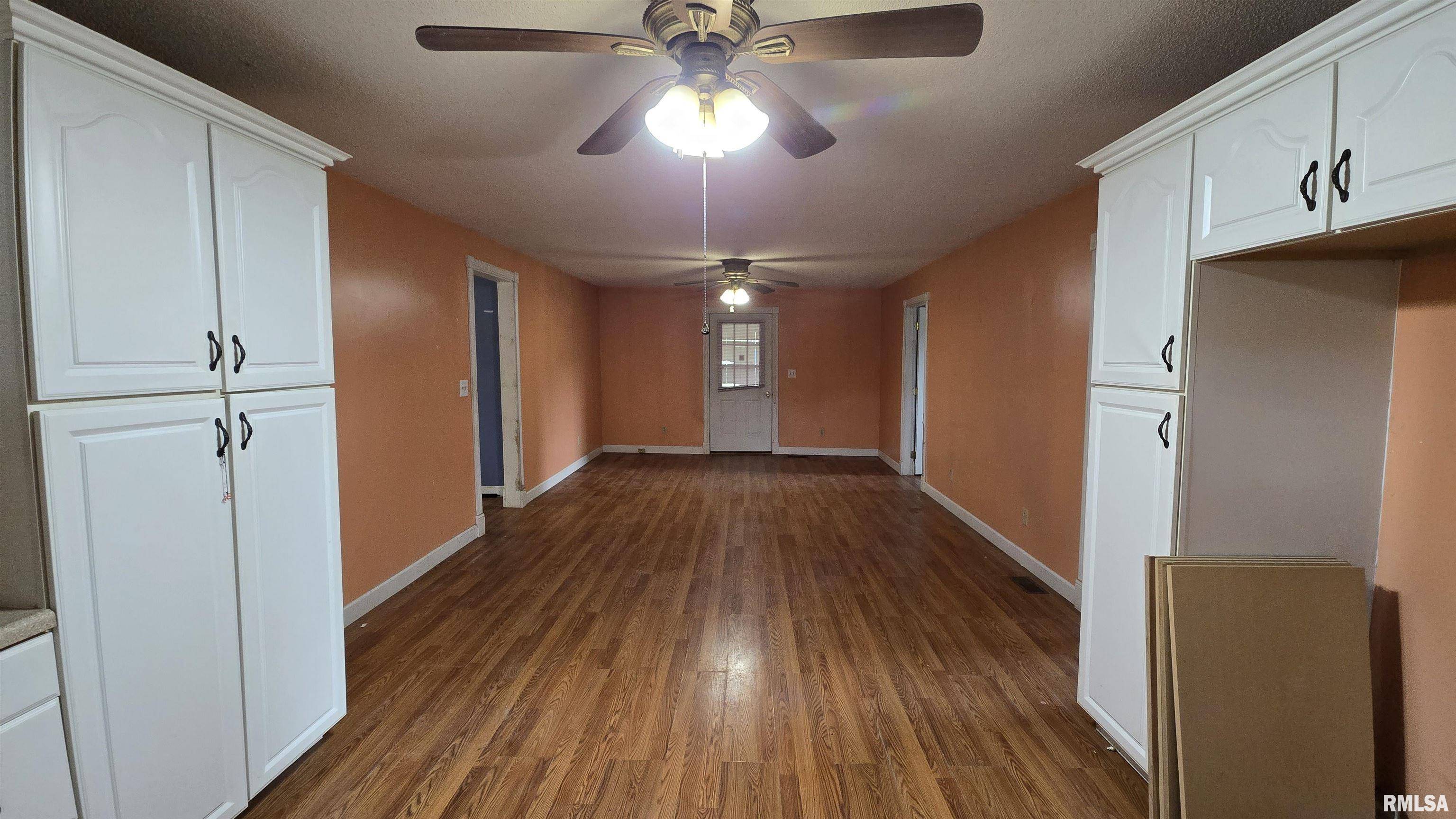 Rosiclare, IL 62982,711 MCLEAN ST