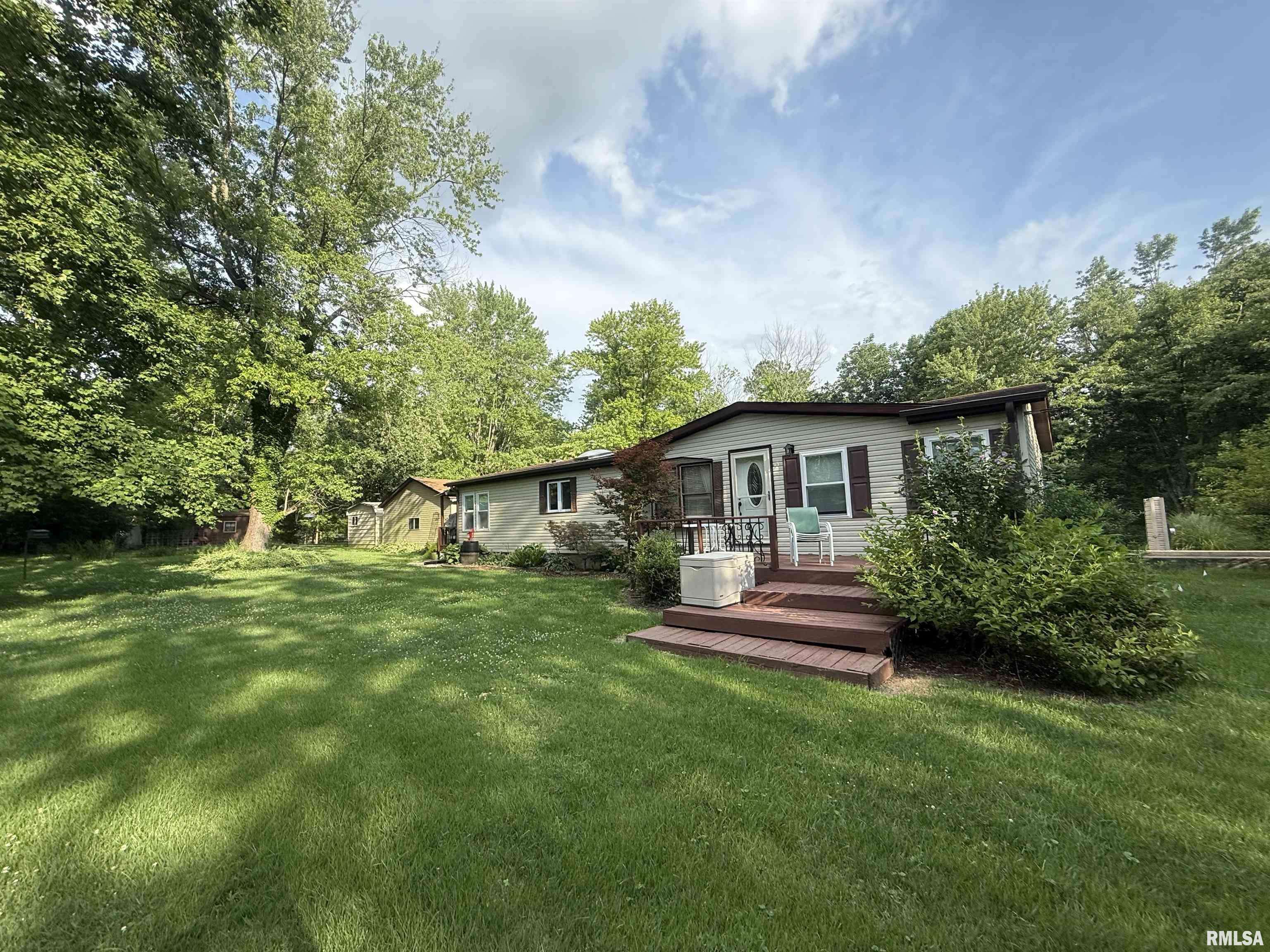 Makanda, IL 62958,21 Sumac CIR