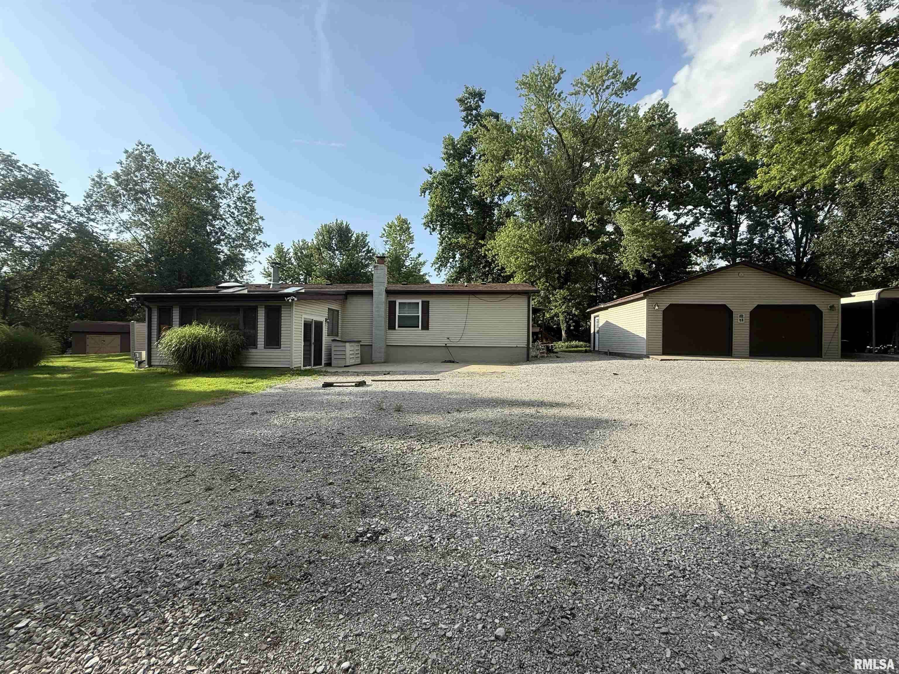 Makanda, IL 62958,21 Sumac CIR