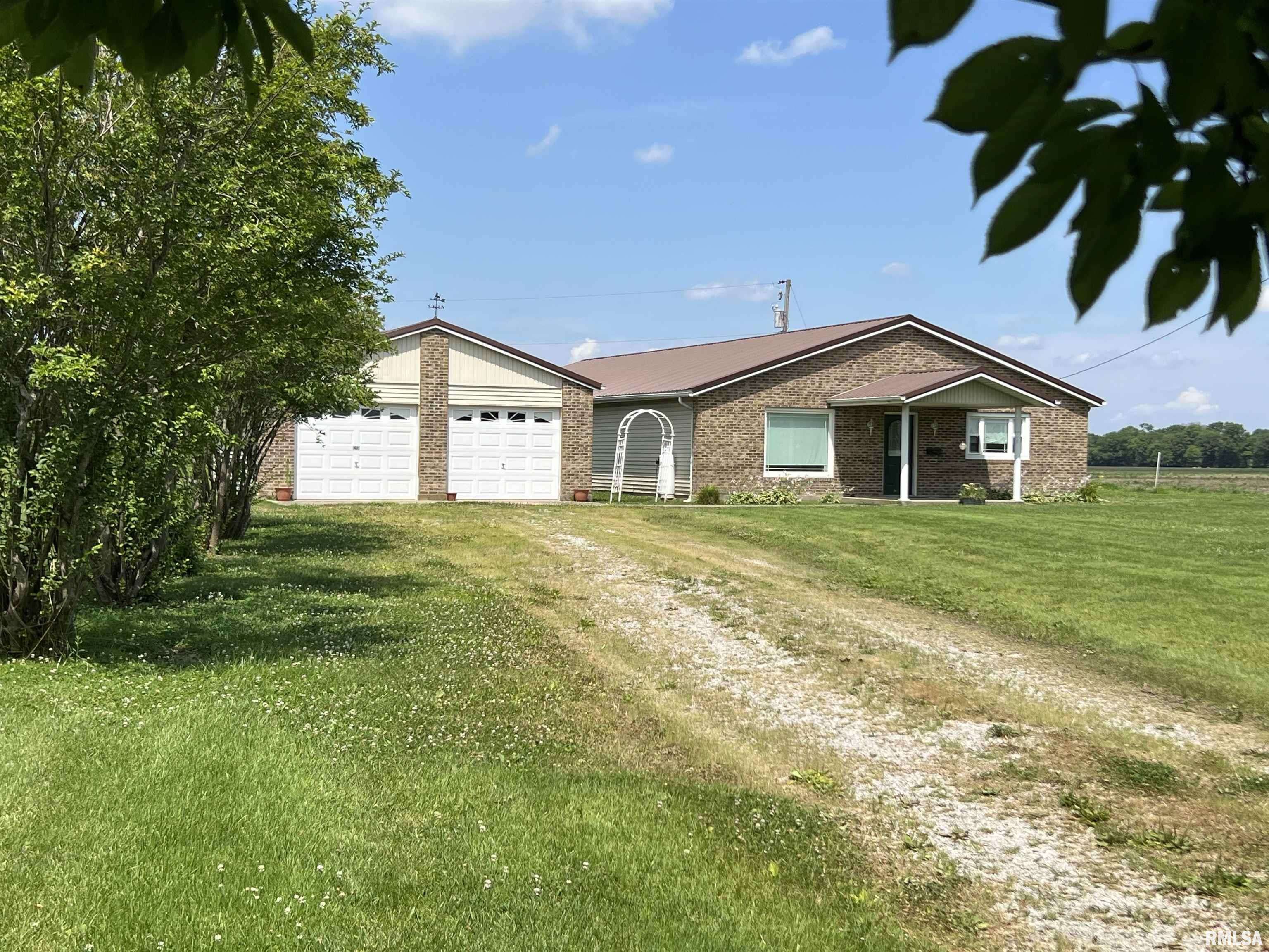 Kell, IL 62853,1251 State Route 37