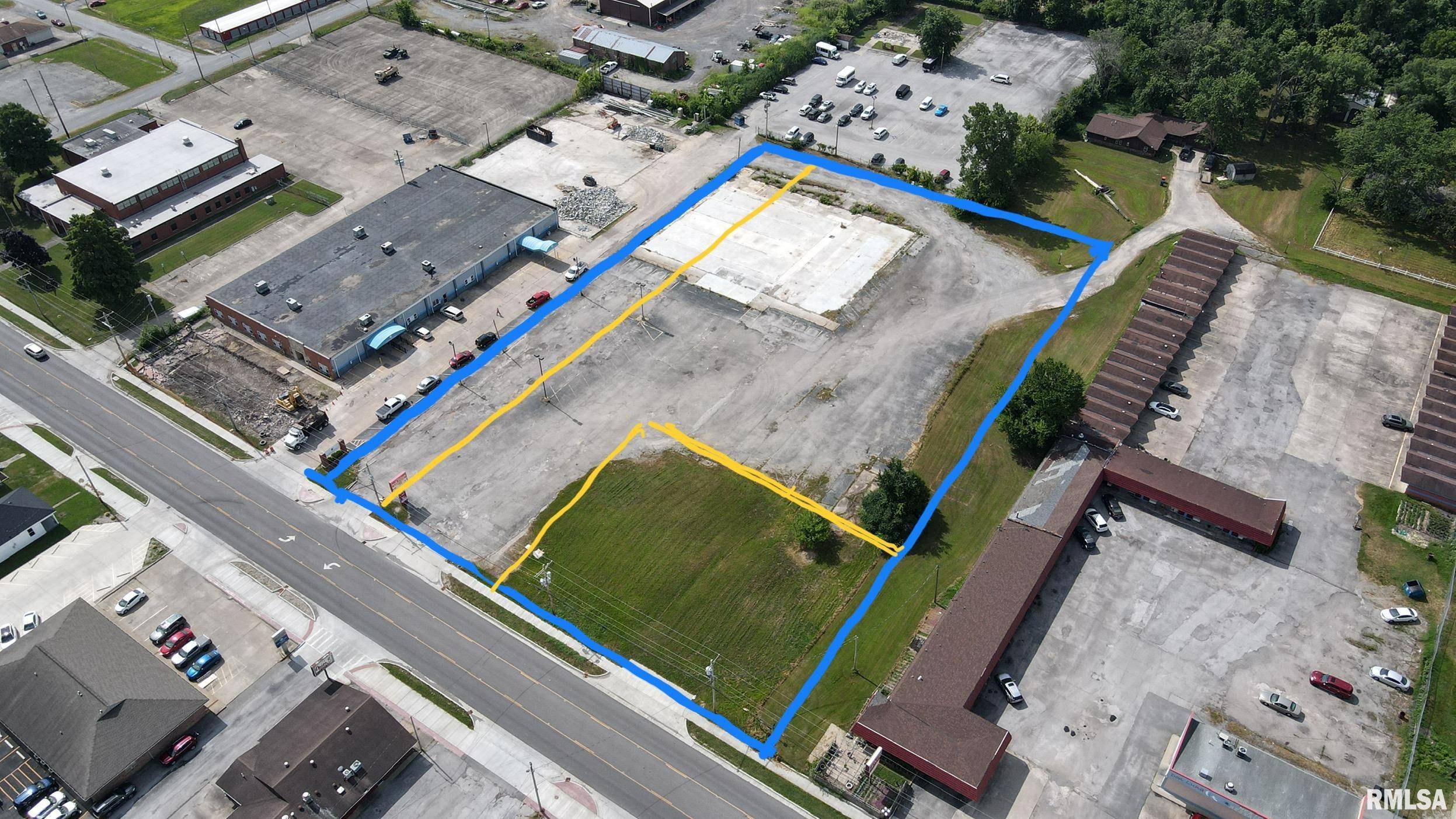 West Frankfort, IL 62896,1001 W MAIN ST
