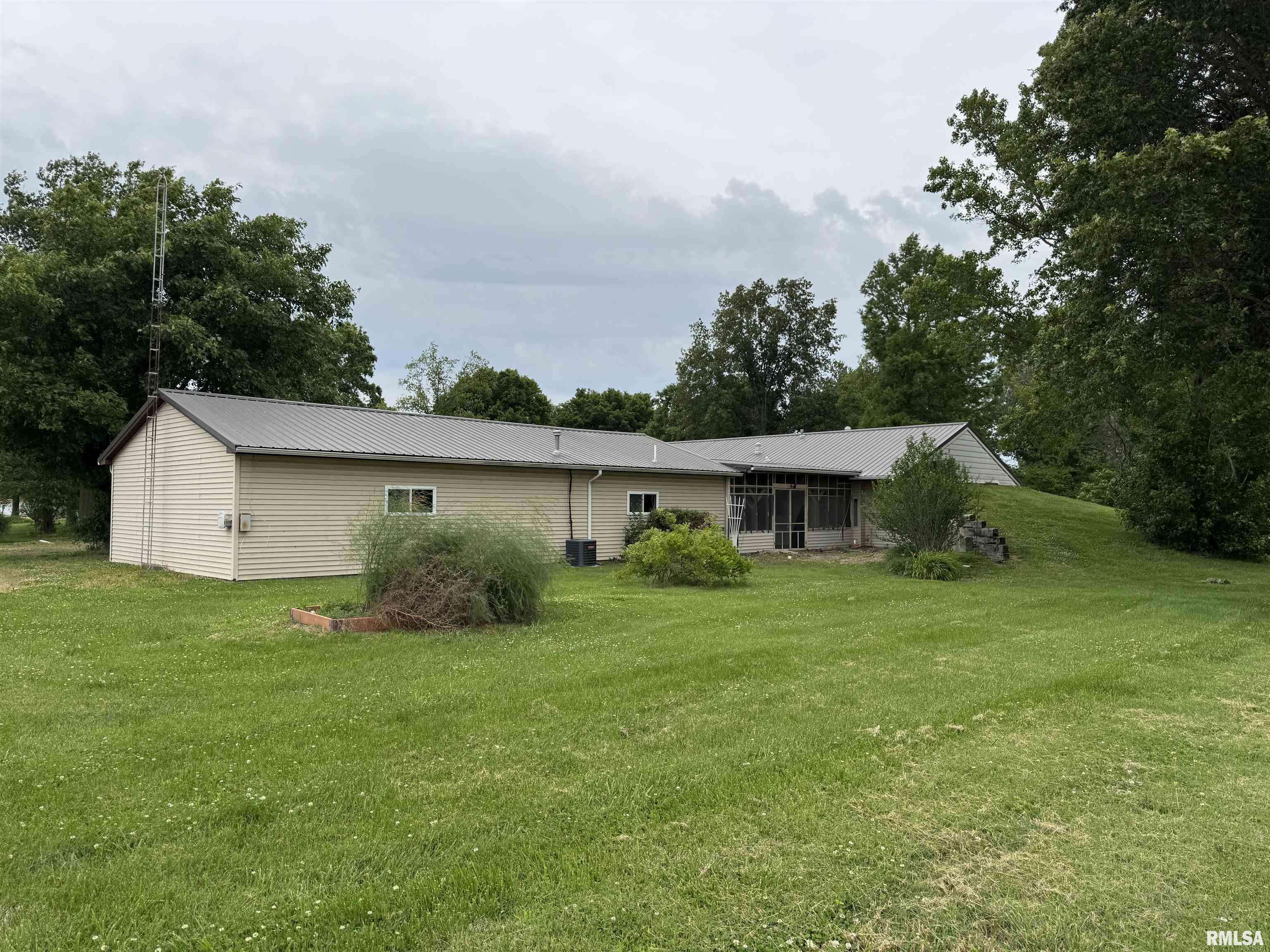 Murphysboro, IL 62994,3100 Ava RD