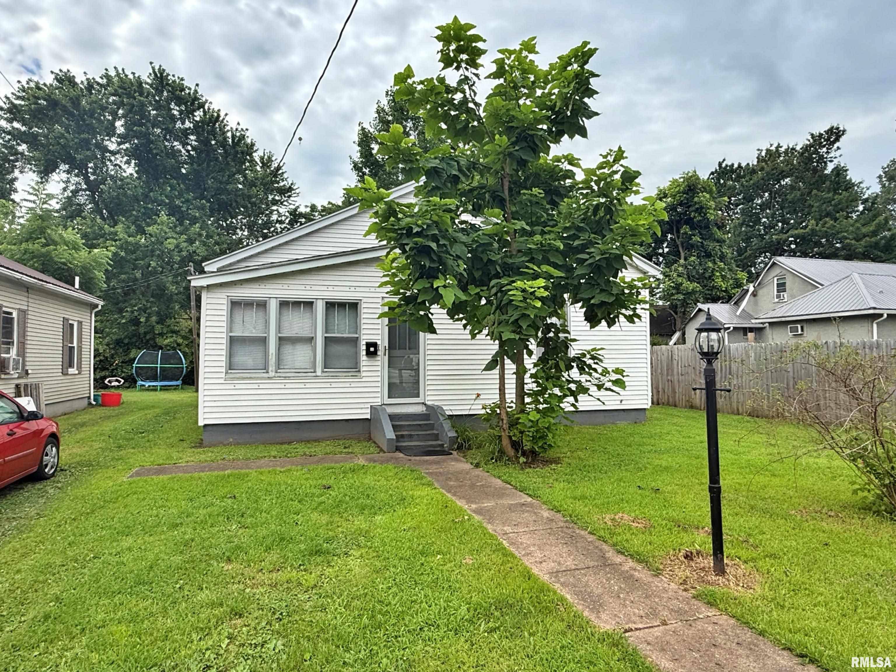 Metropolis, IL 62960,206 W 17TH ST
