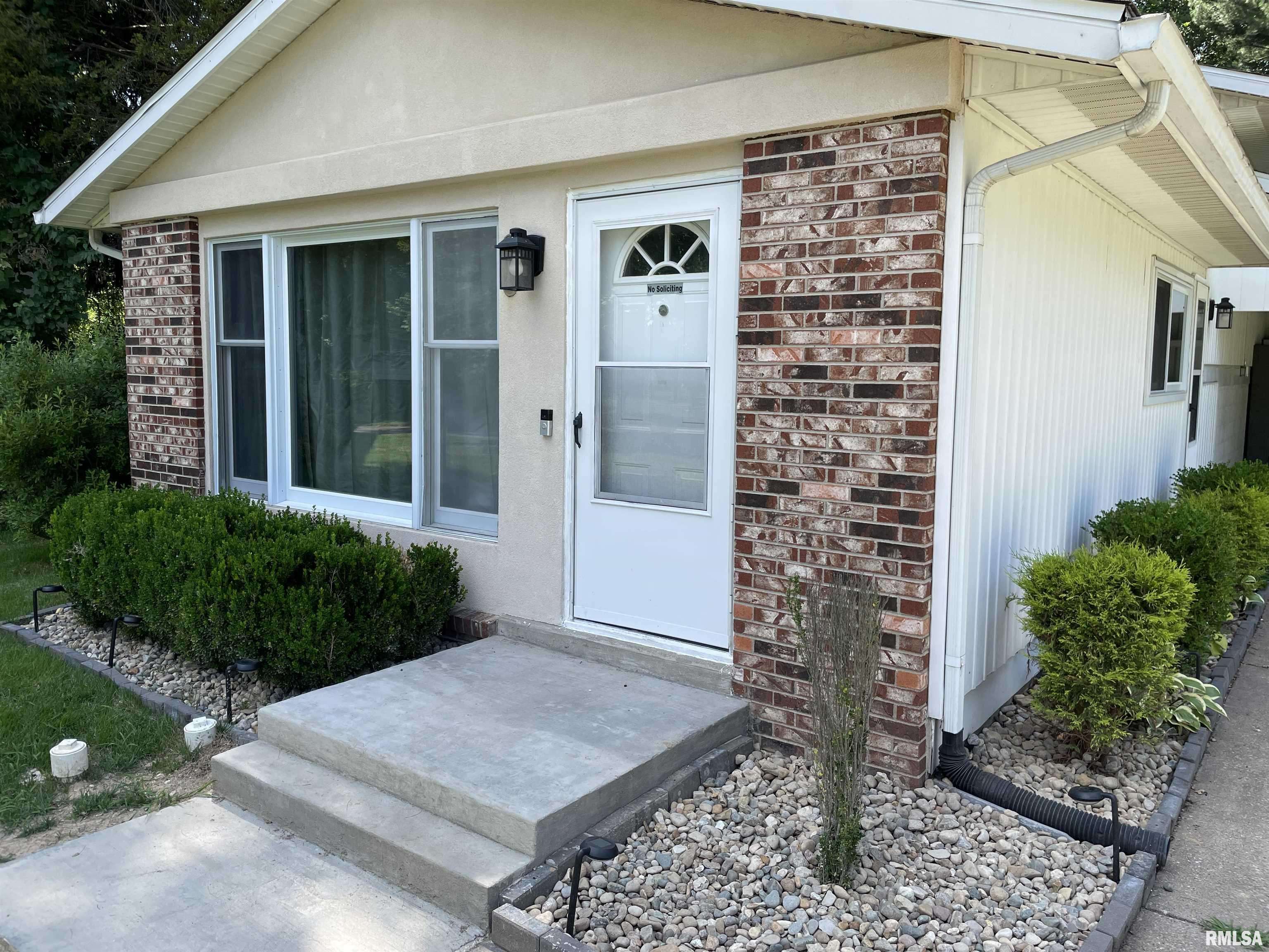 Carbondale, IL 62901,304 S Plover DR