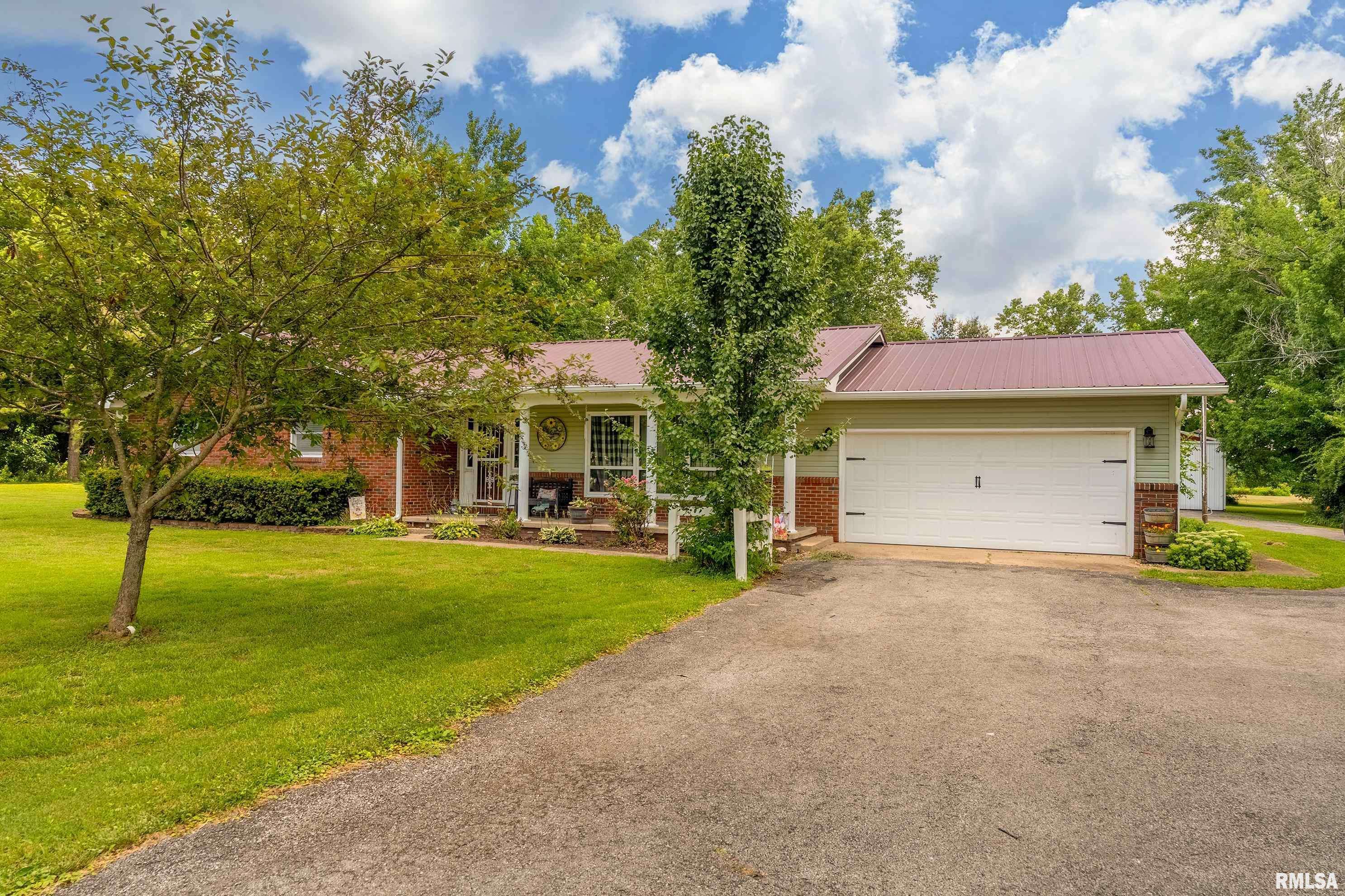 West Frankfort, IL 62896,13399 S COUNTY LINE RD