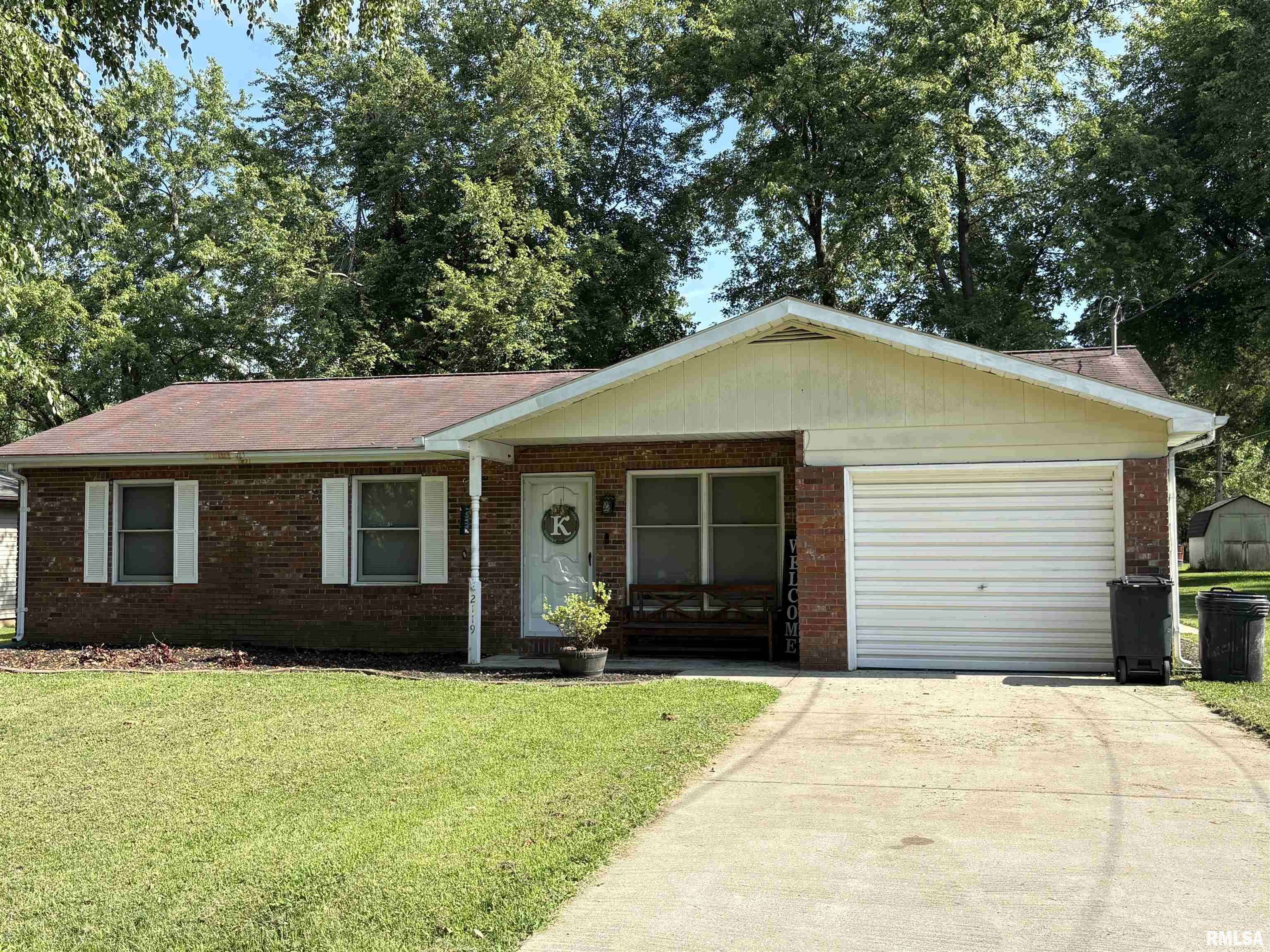 Murphysboro, IL 62966,2119 Rains ST