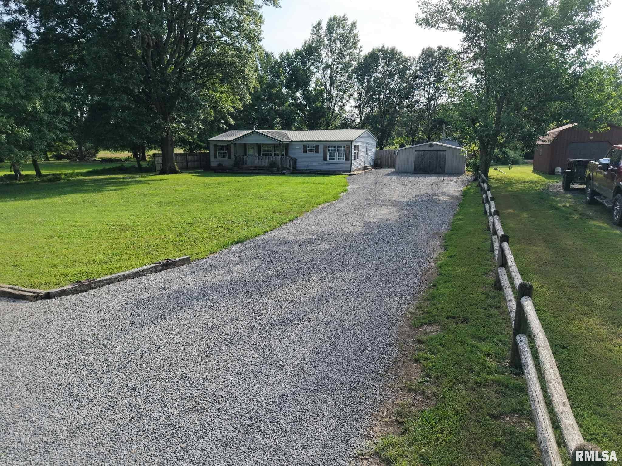 West Frankfort, IL 62896,1733 Old Marion RD