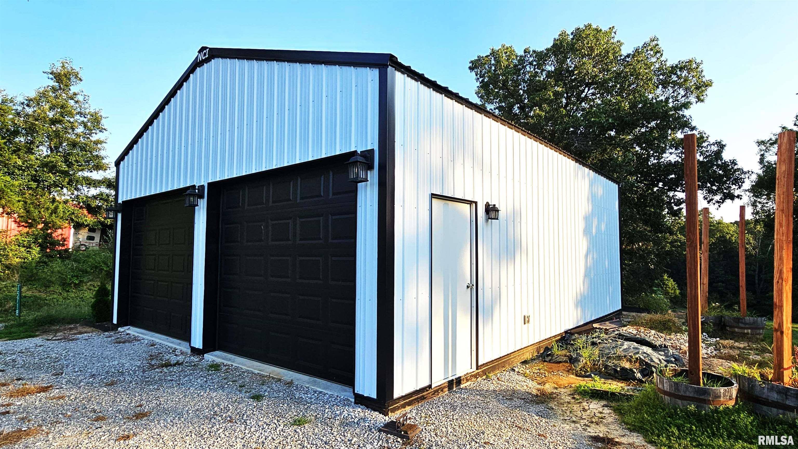 Thompsonville, IL 62890,15718 MALONE RD