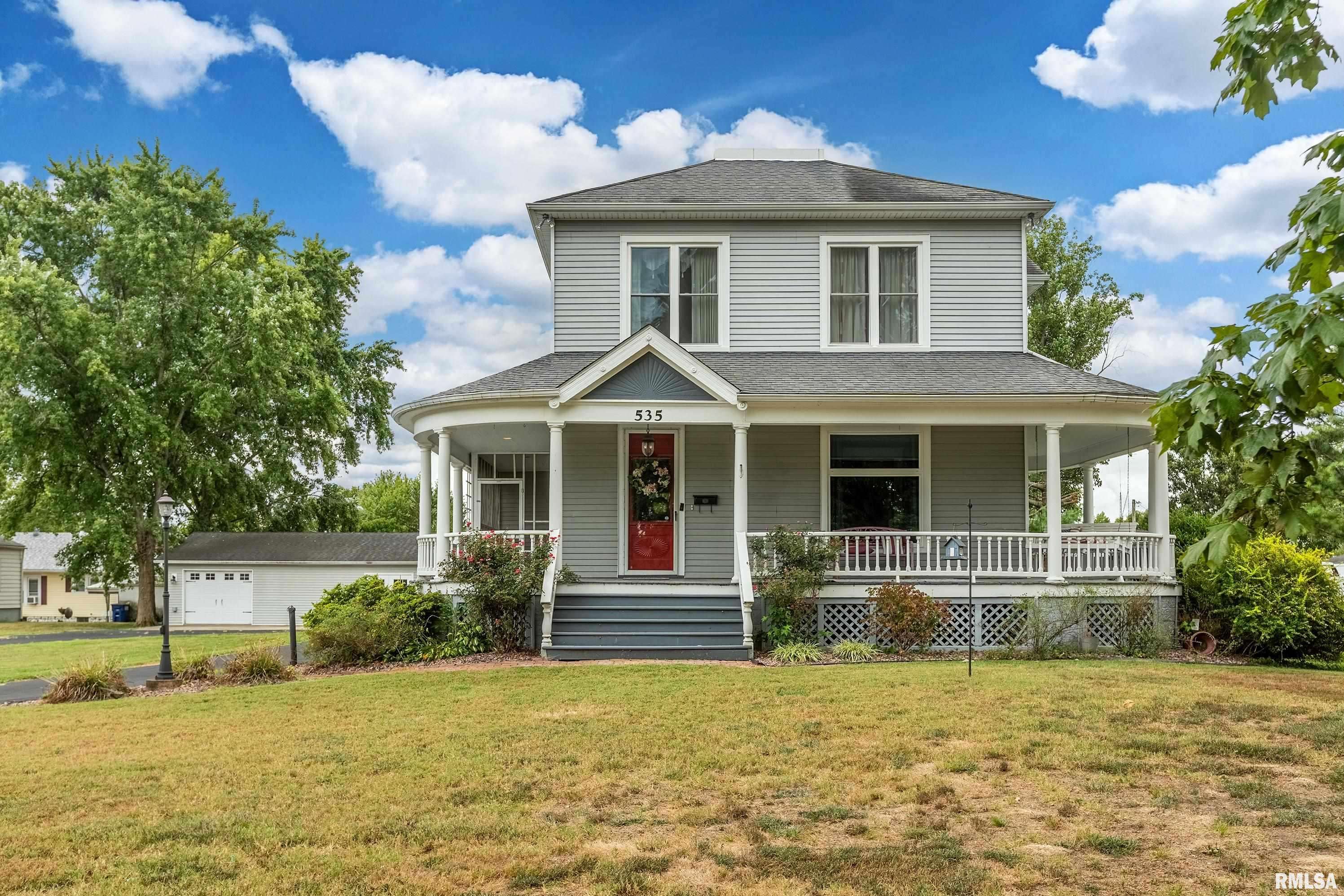 Duquoin, IL 62832,535 E MAIN ST