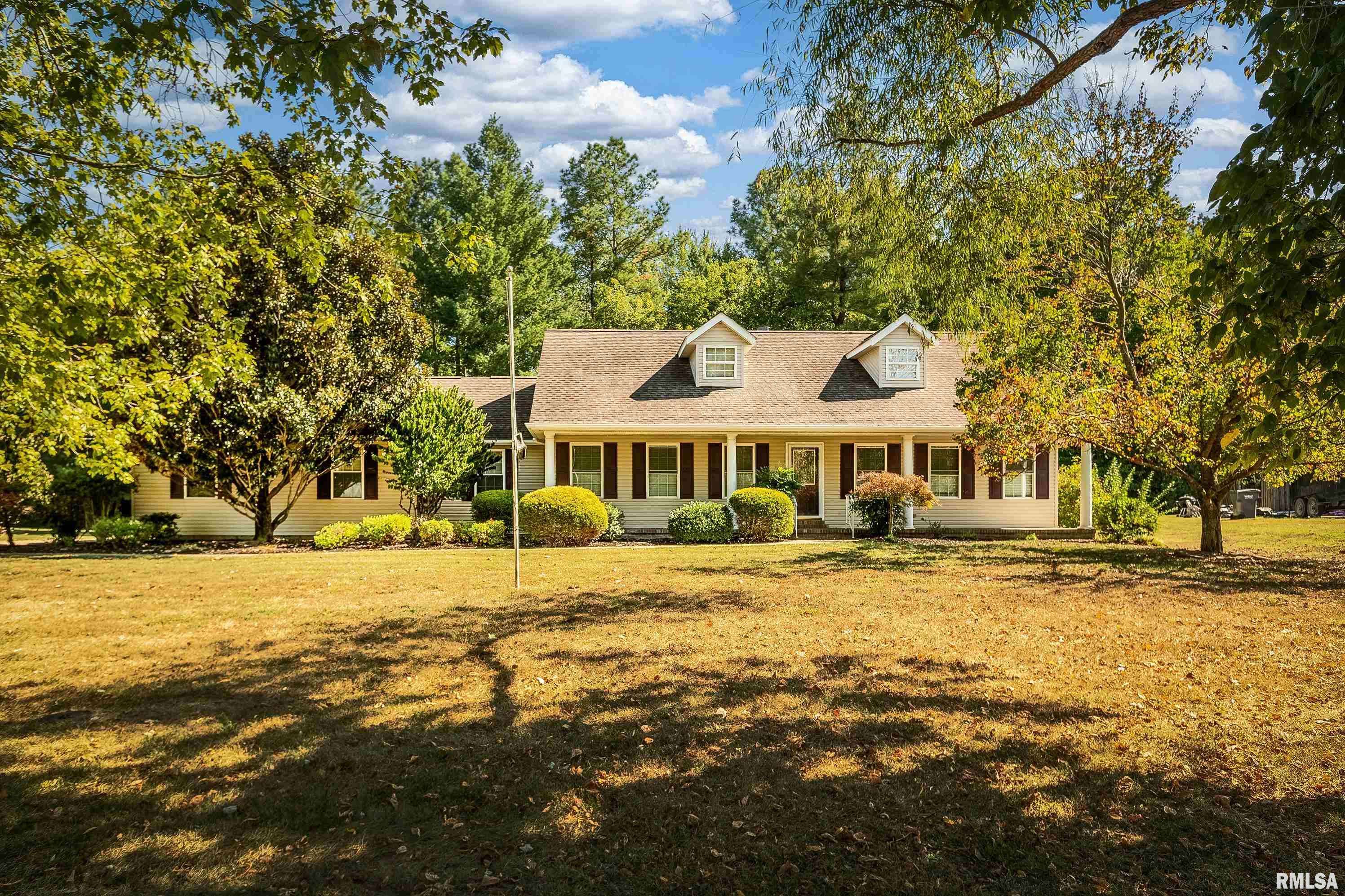 Carterville, IL 62918,403 ARBOR DR