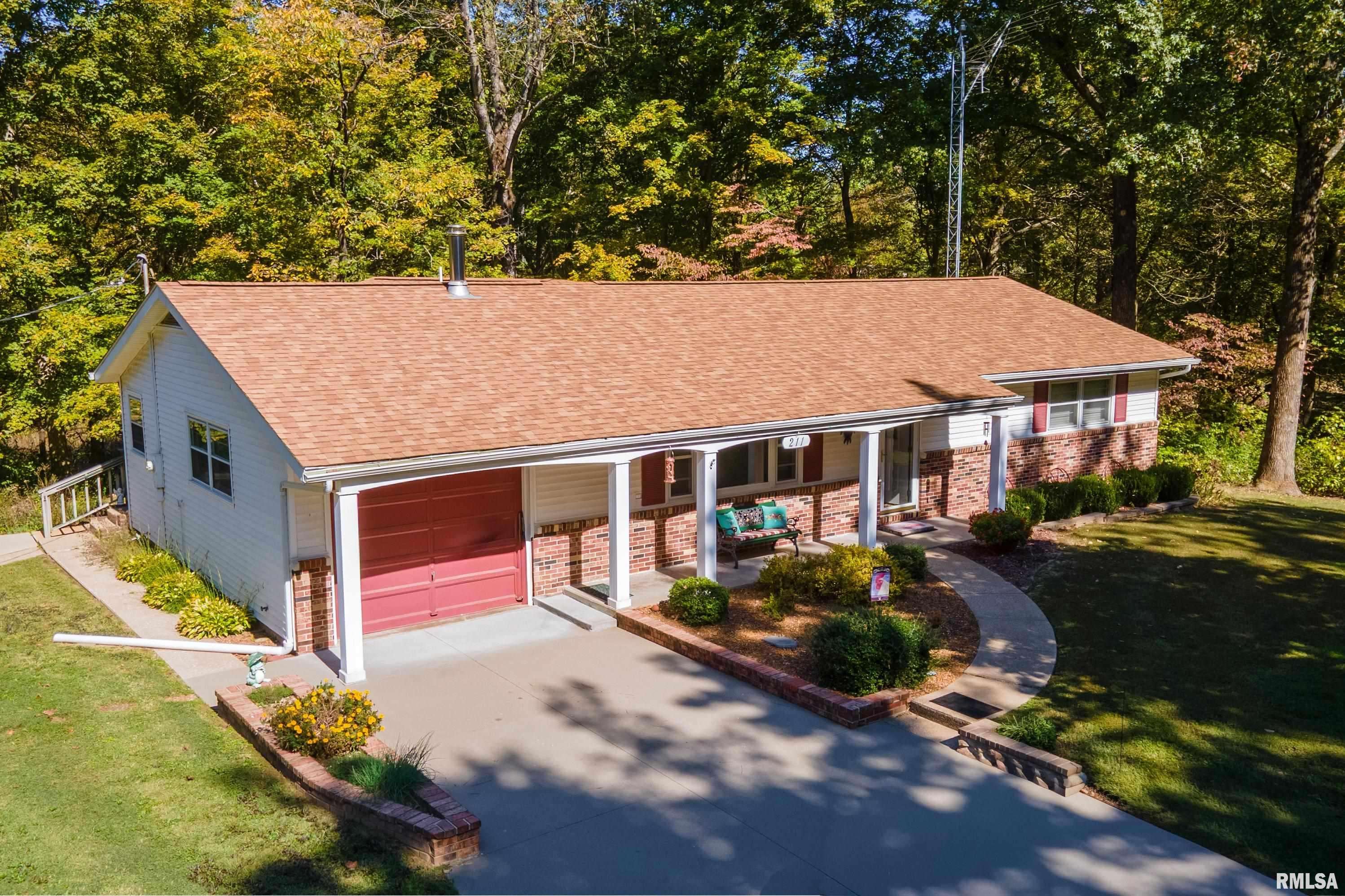 Makanda, IL 62958,211 Raccoon Valley RD