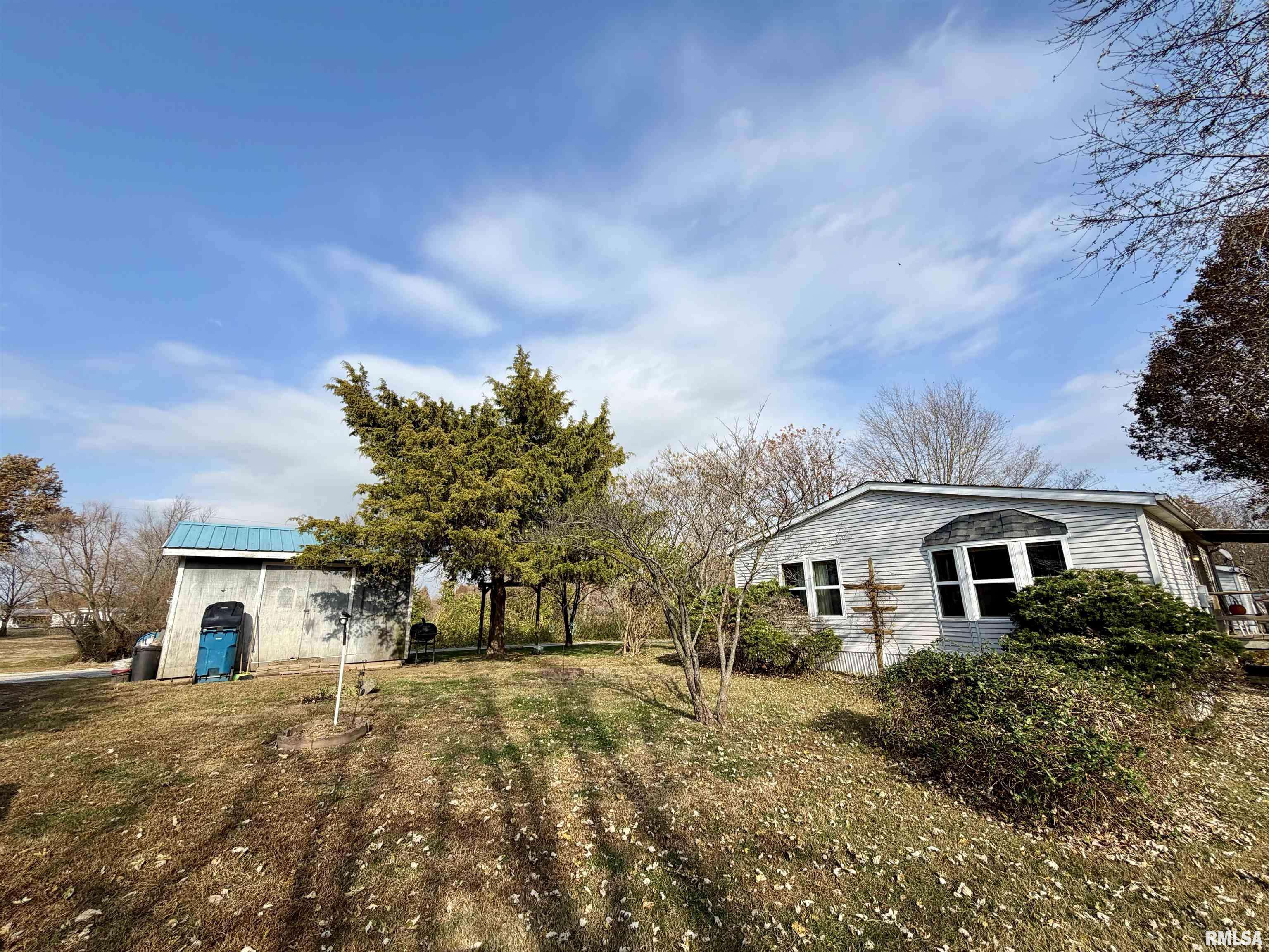 Richview, IL 62877,416 W SHIRLEY LN