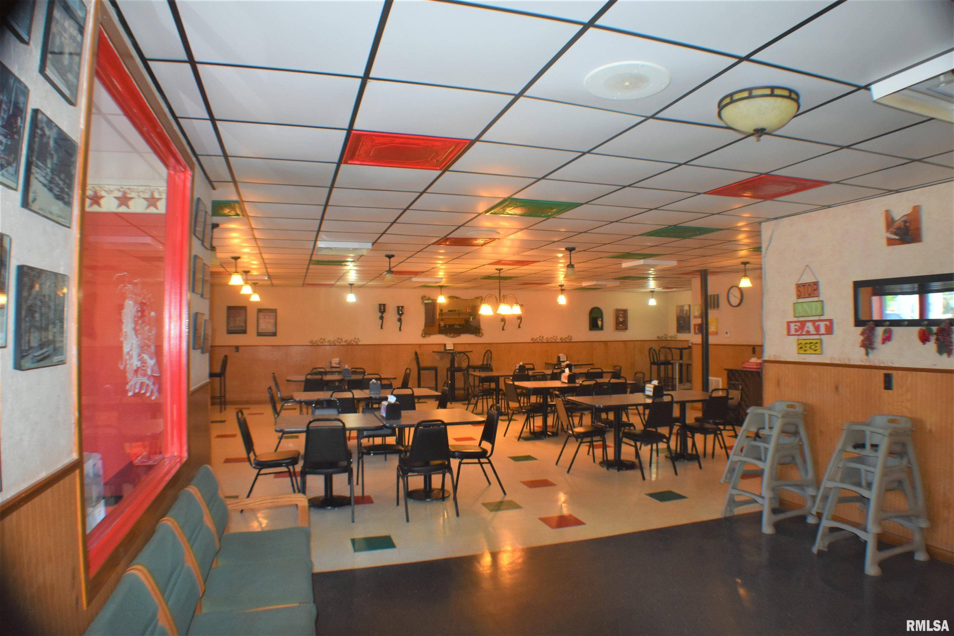 Canton, IL 61520,1112 E CHESTNUT ST