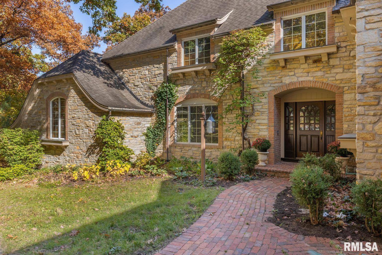 Dunlap, IL 61525,322 W FAIRFAX CT