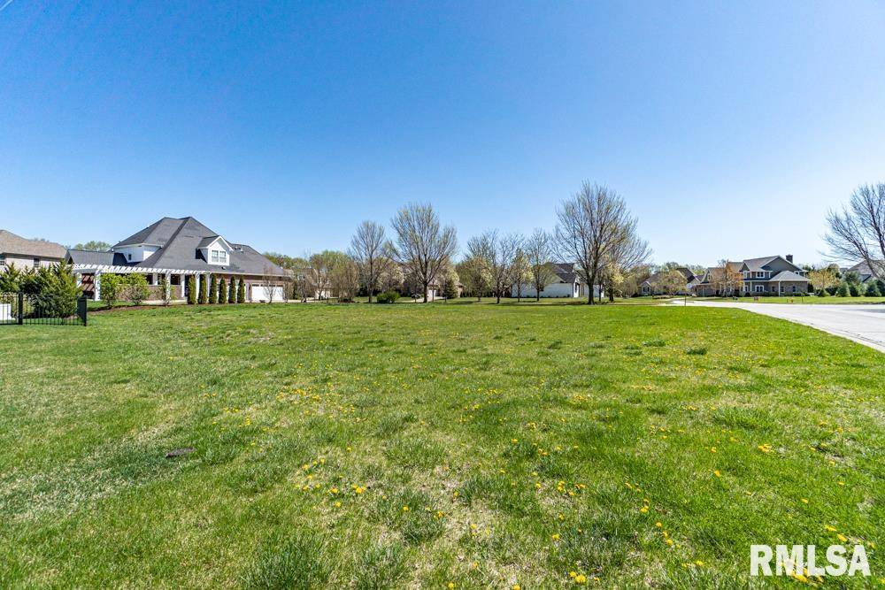 Peoria, IL 61615,3205 W Saint Charles PL