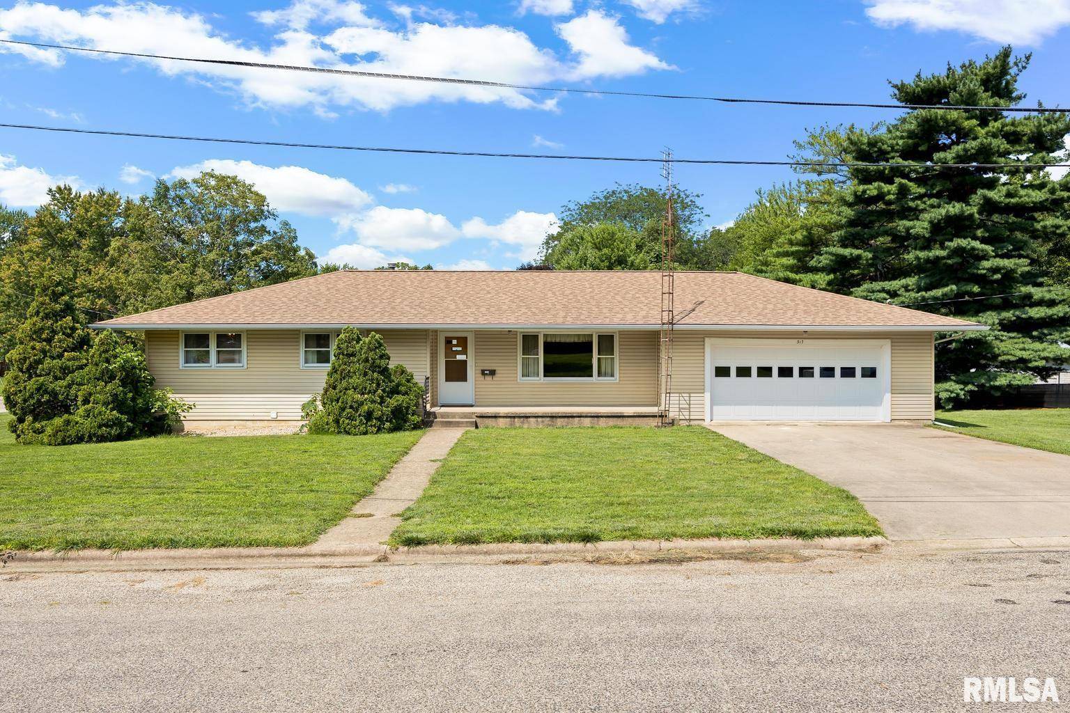 Lacon, IL 61540,317 S IDA ST