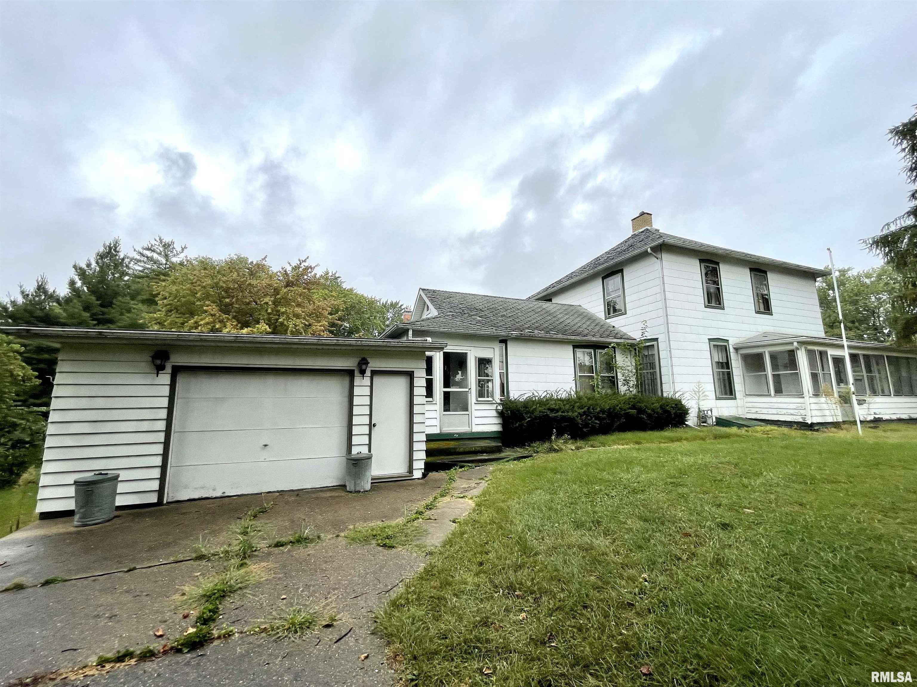 Lacon, IL 61540,203 S IDA ST