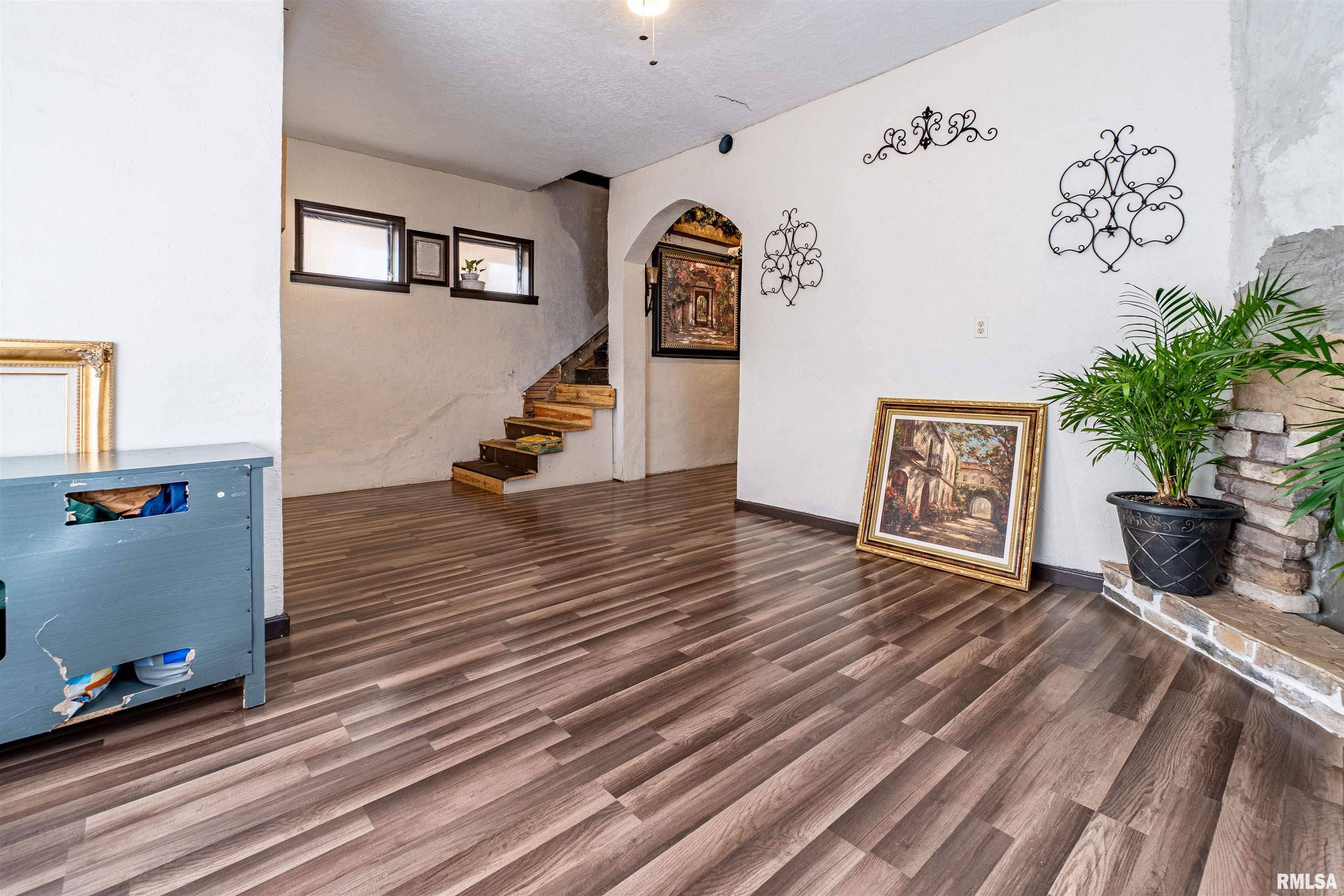 Peoria, IL 61603,809 NE PERRY AVE