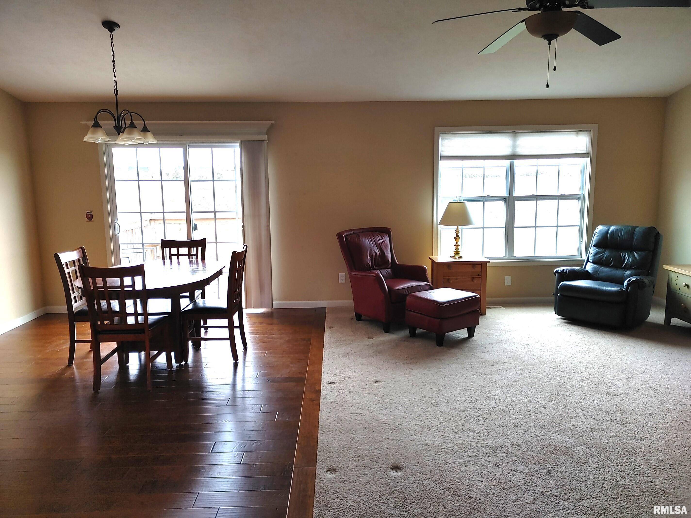Washington, IL 61571,1421 CALVIN DR #8B