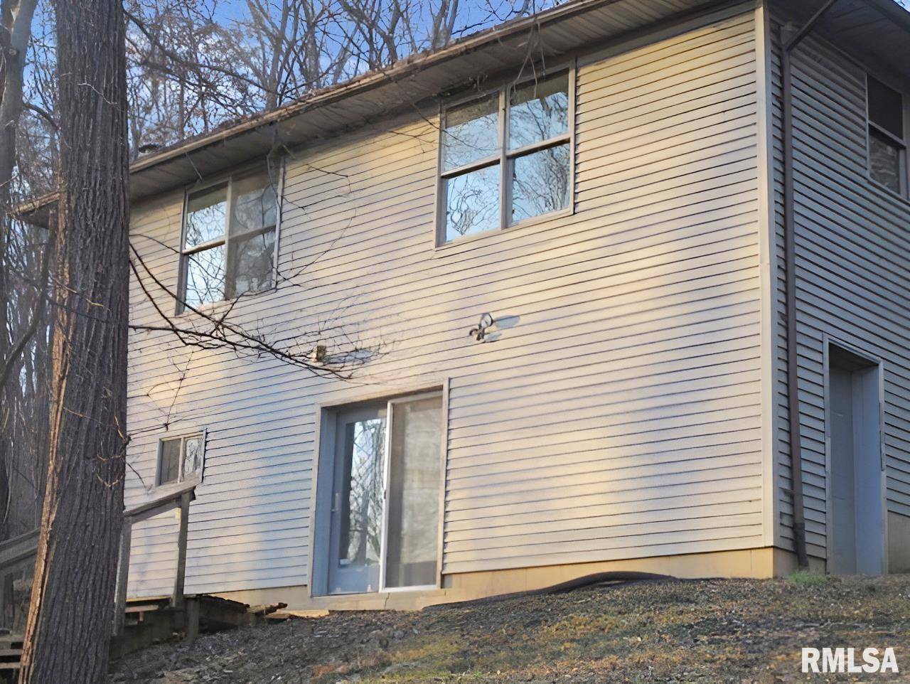 Mapleton, IL 61547,8205 W 1ST ST