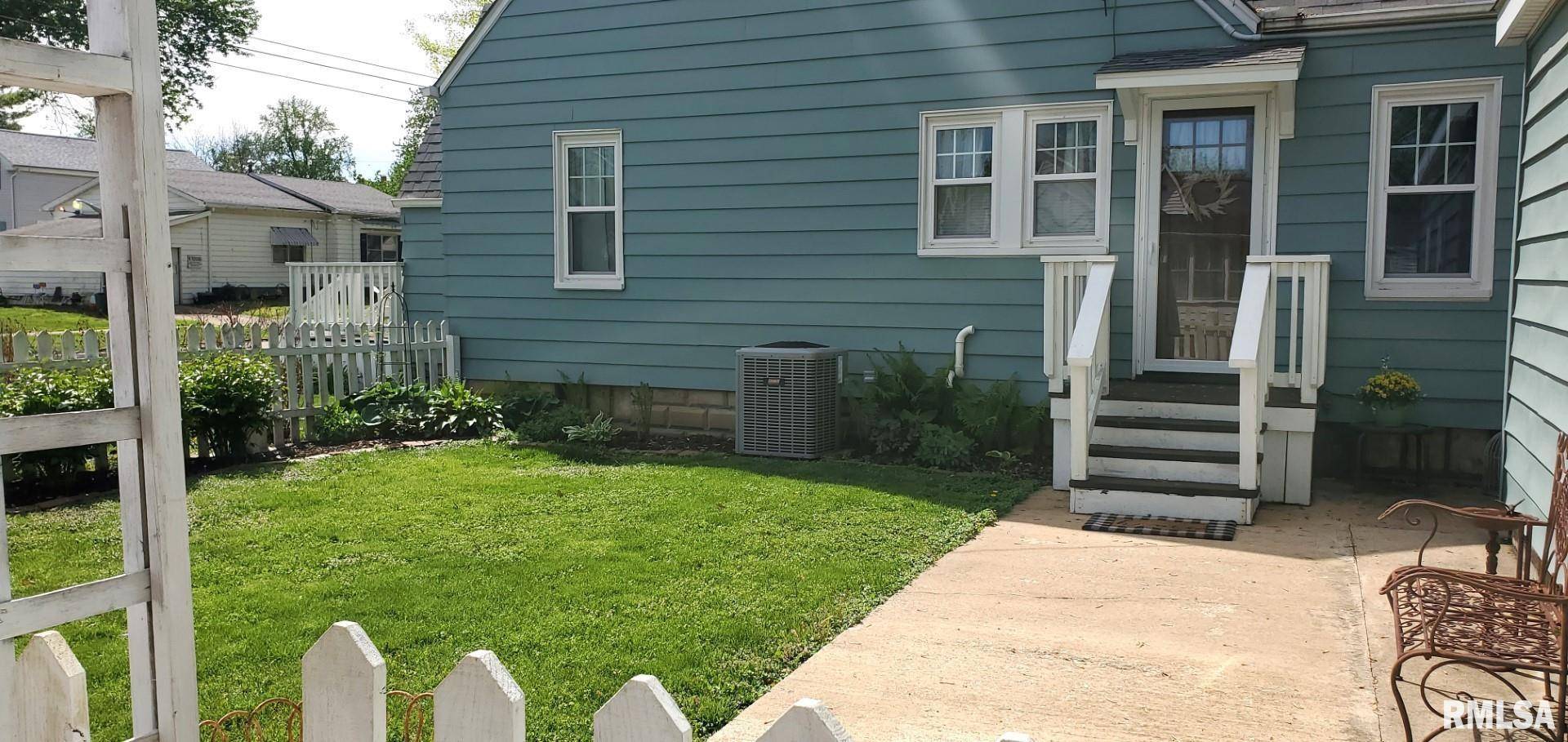 Canton, IL 61520,326 N 2ND AVE