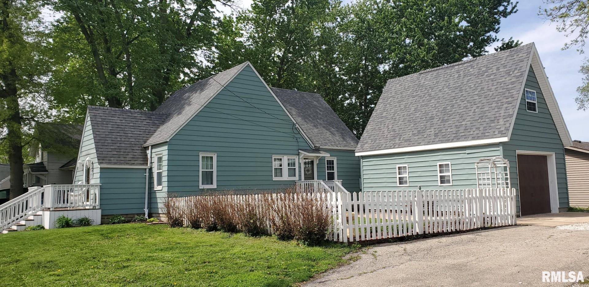 Canton, IL 61520,326 N 2ND AVE