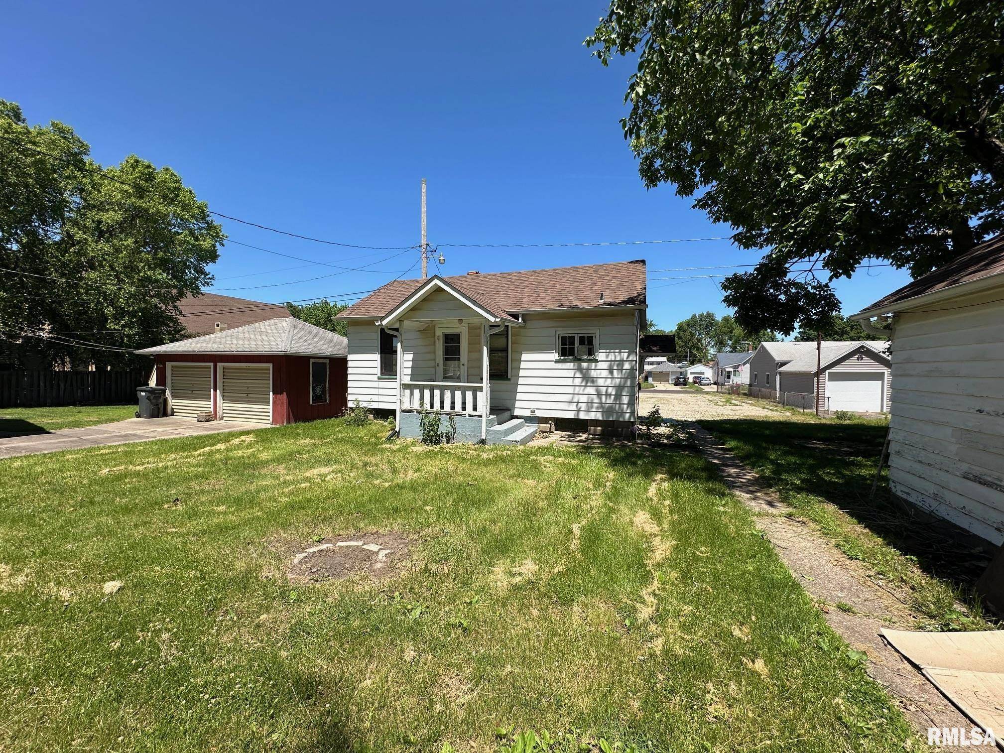 Pekin, IL 61554,1113 & 1113 1/2 CHARLOTTE ST