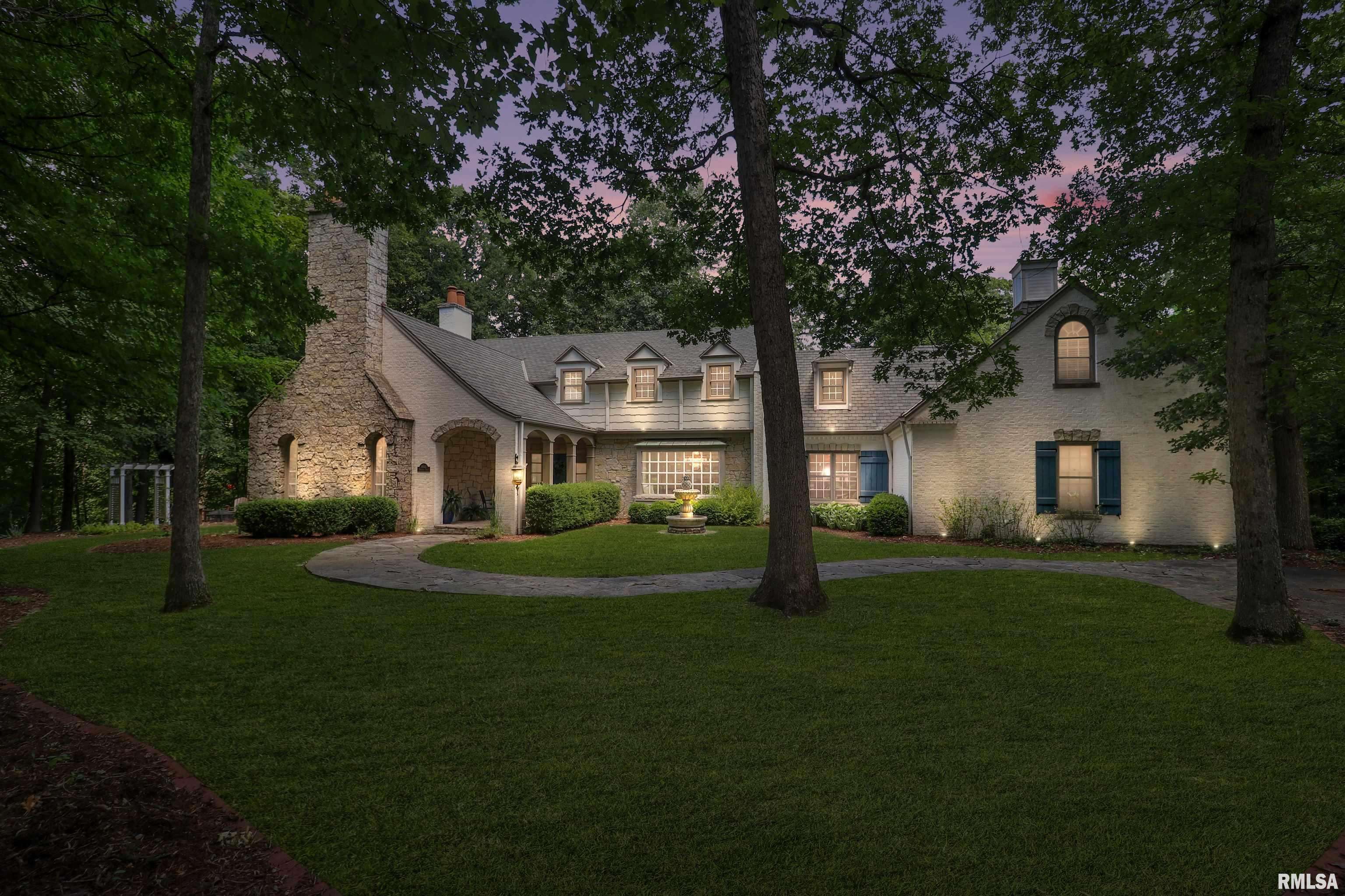 Peoria, IL 61615,9842 N THOUSAND OAKS CT