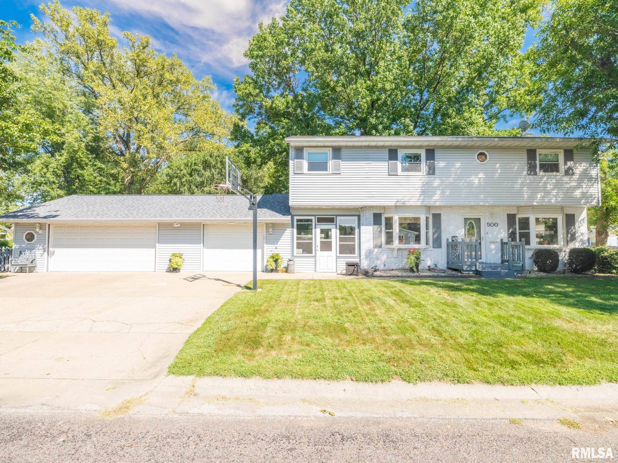 Pekin, IL 61554,500 MANOR ST