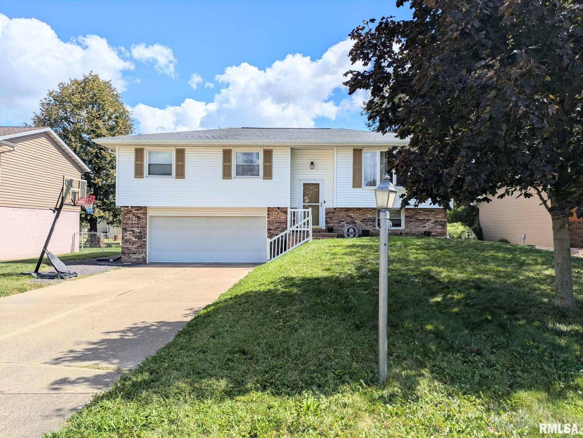 East Peoria, IL 61611,1412 HIGHVIEW RD