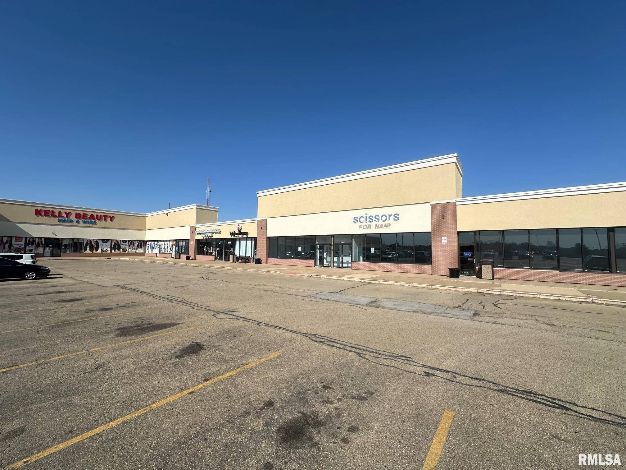 Peoria, IL 61604,3523 N UNIVERSITY ST #3455
