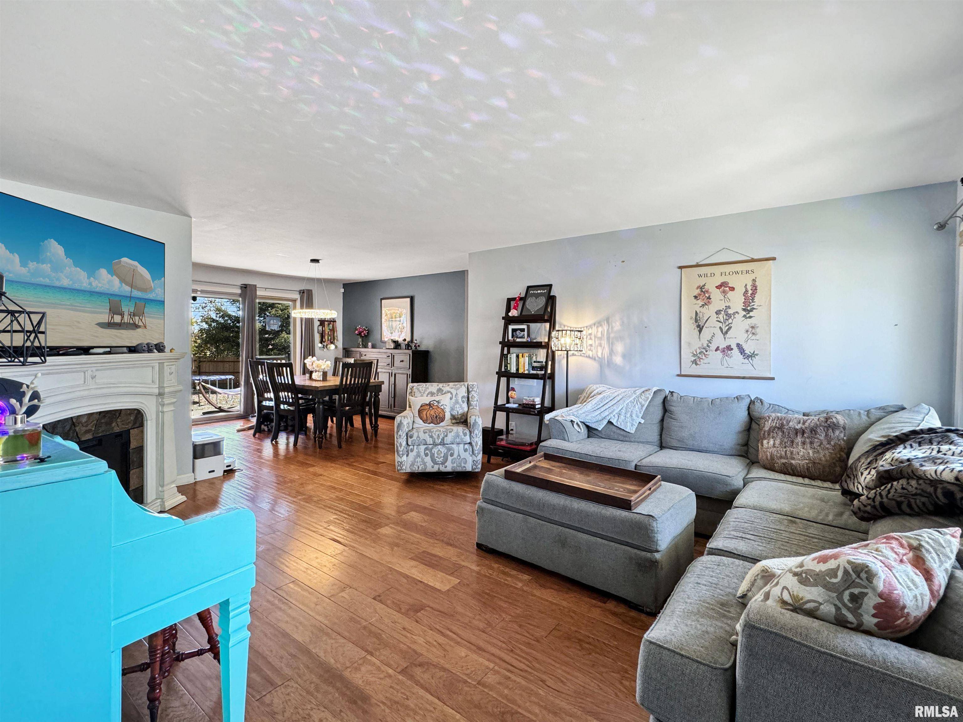 Chillicothe, IL 61523,102 S HOLLYBROOK DR