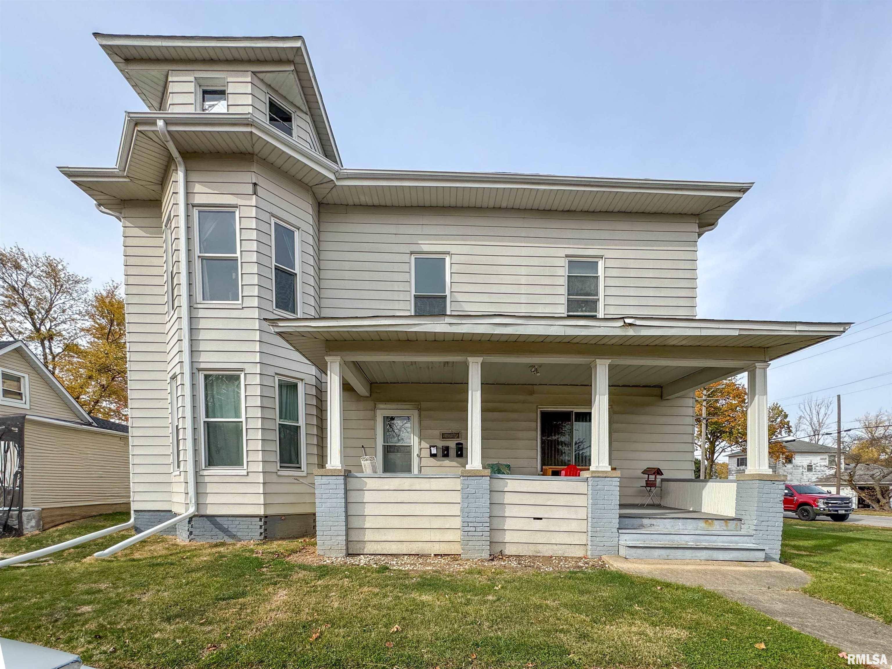 Minonk, IL 61760,734 LOCUST ST