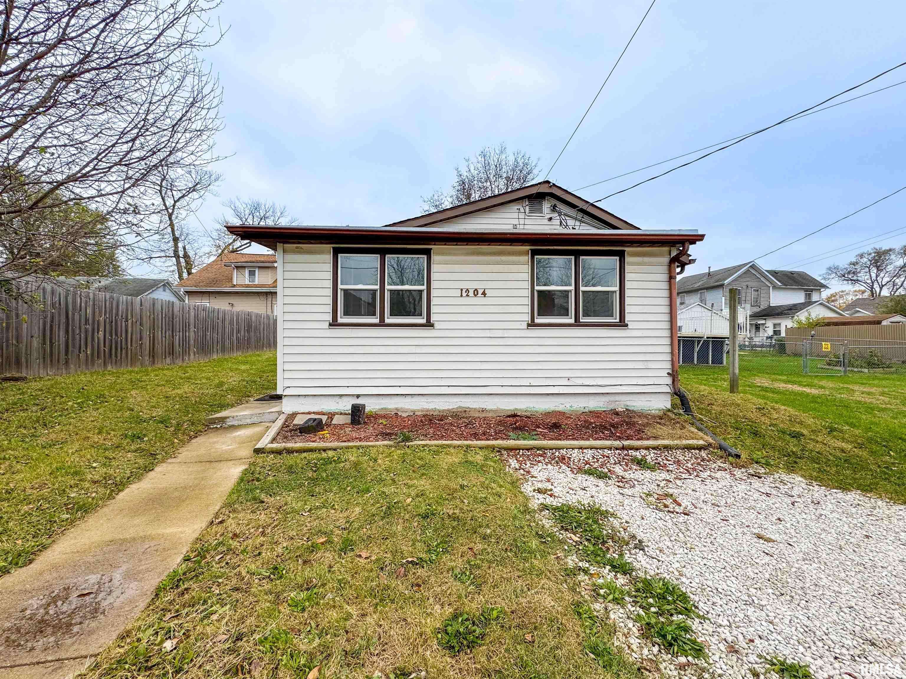 Pekin, IL 61554,1204 MARGARET ST