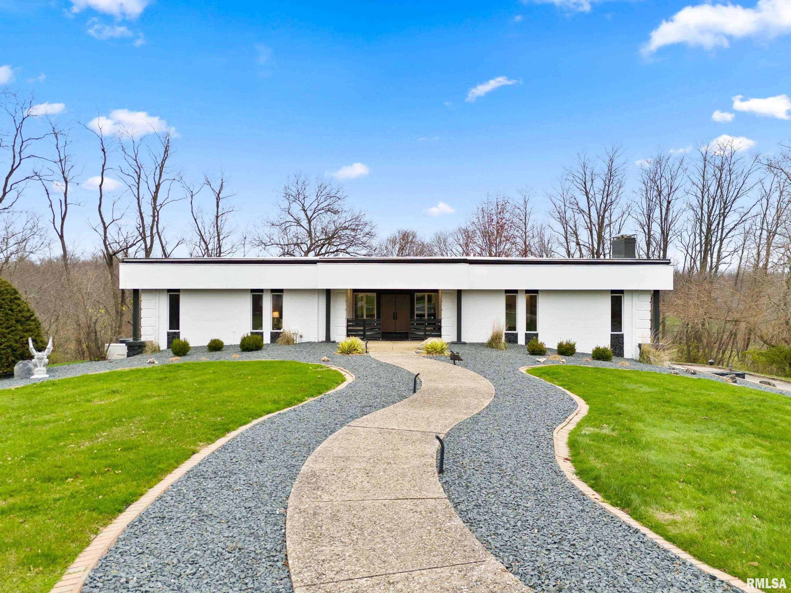 Galesburg, IL 61401,1057 N Knox Rd 325 E