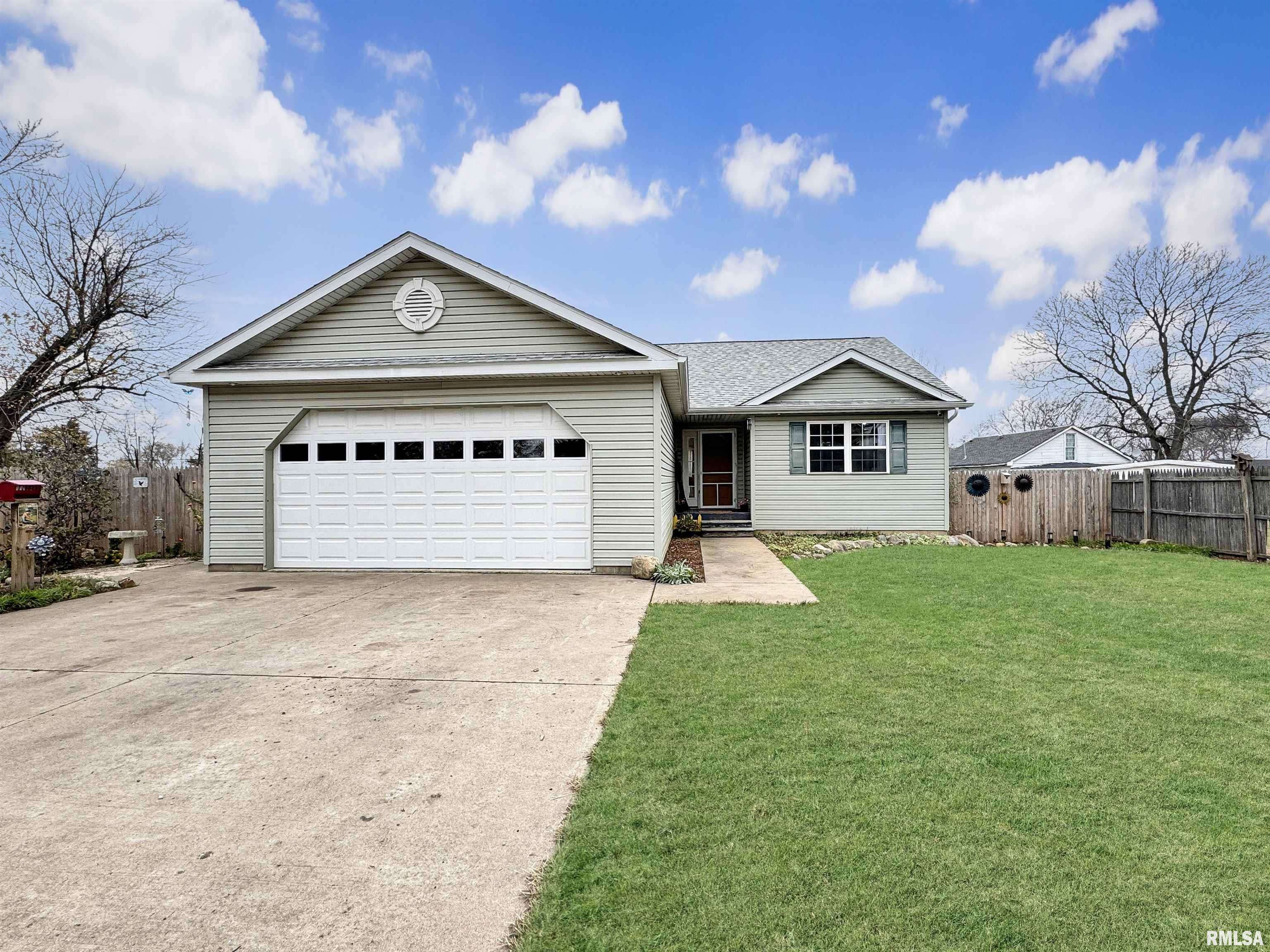 East Peoria, IL 61611,107 SI REED LN