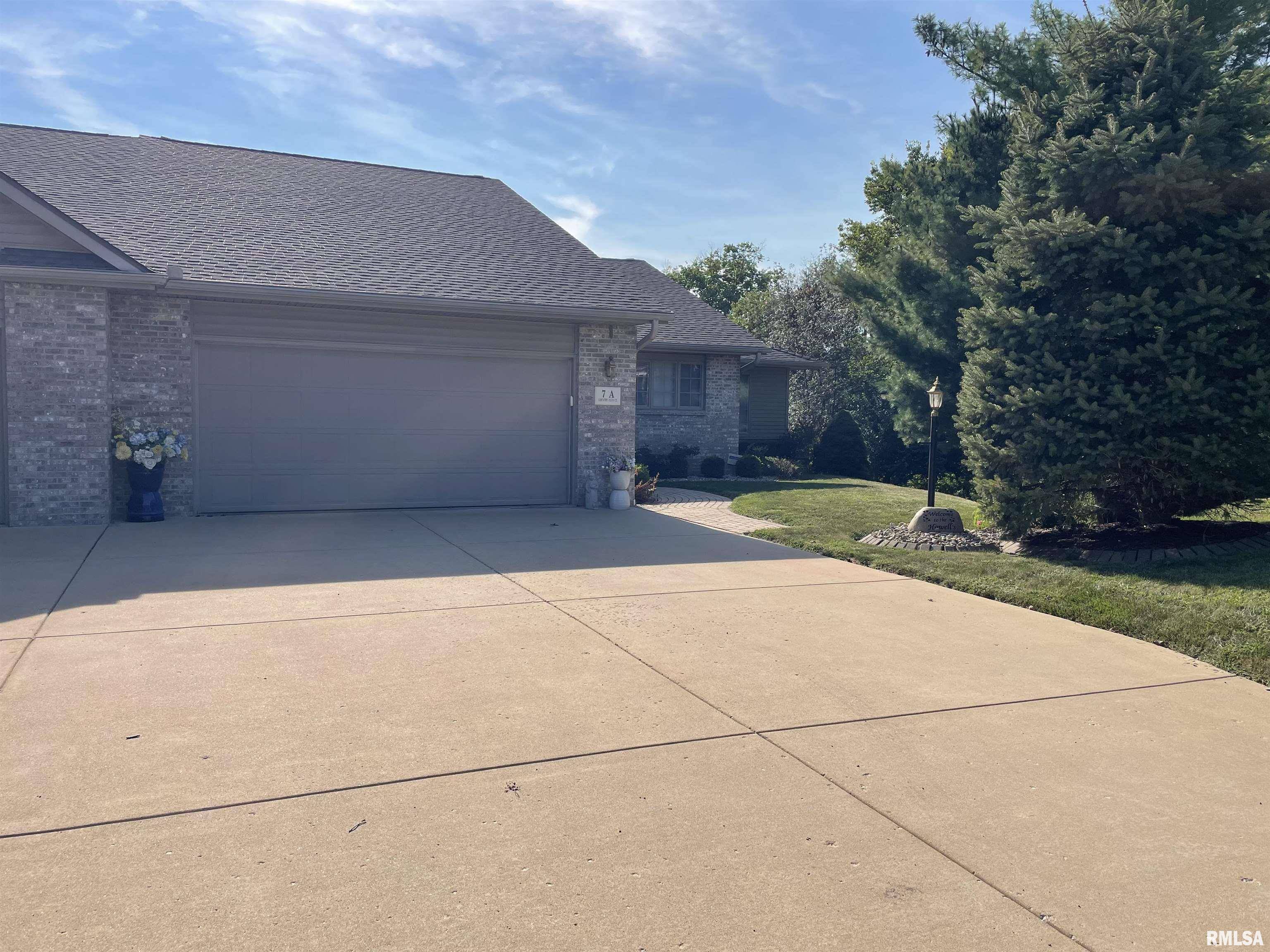 Pekin, IL 61554,7 COUNTRY CLUB CT