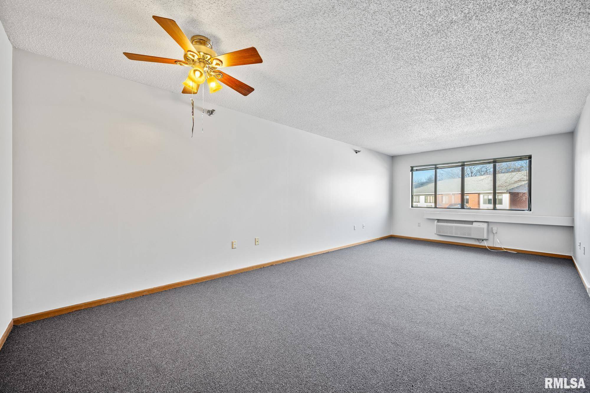 Peoria, IL 61615,3900 N Marybelle AVE