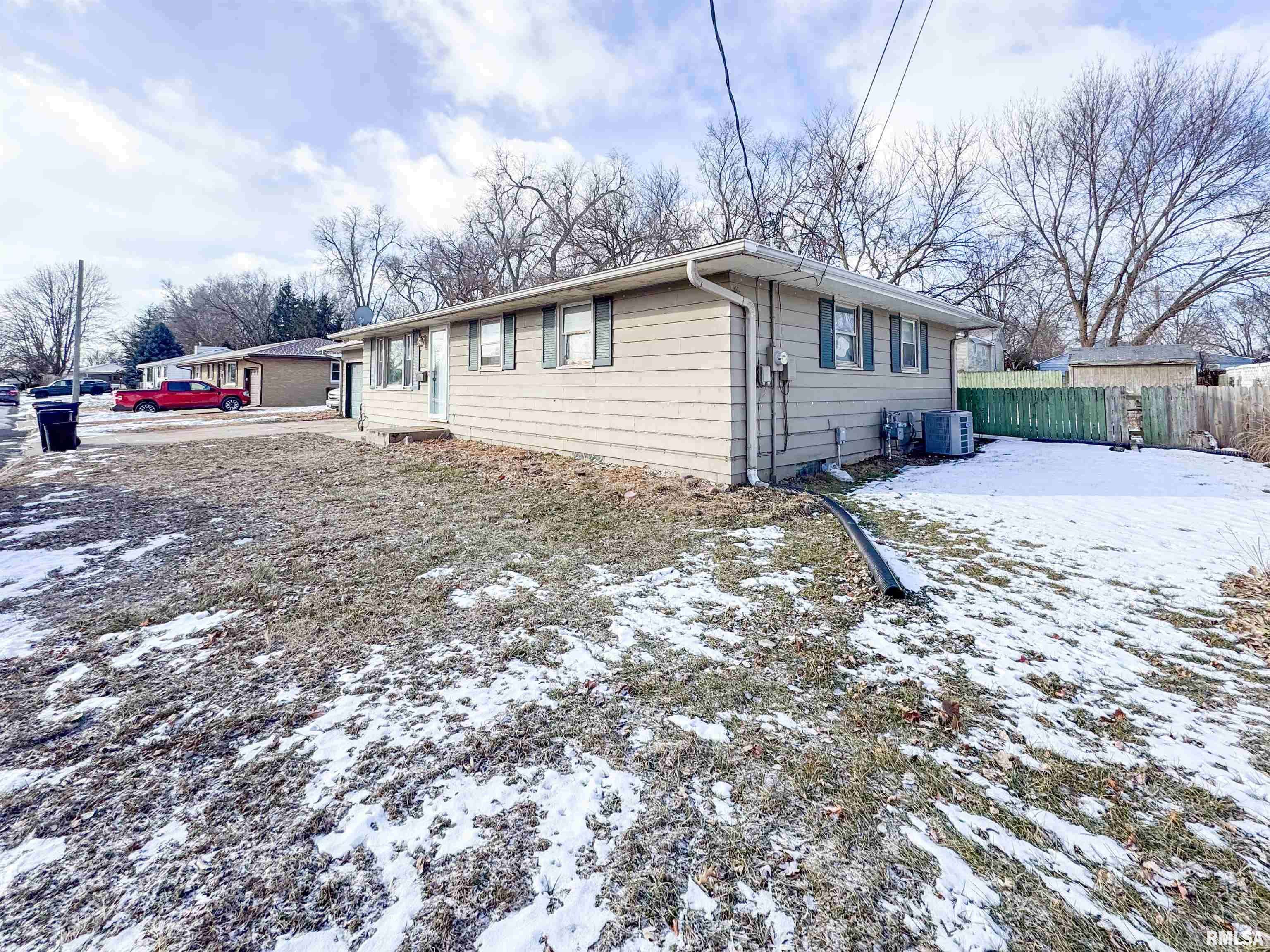 Pekin, IL 61554,1505 W SHORE DR