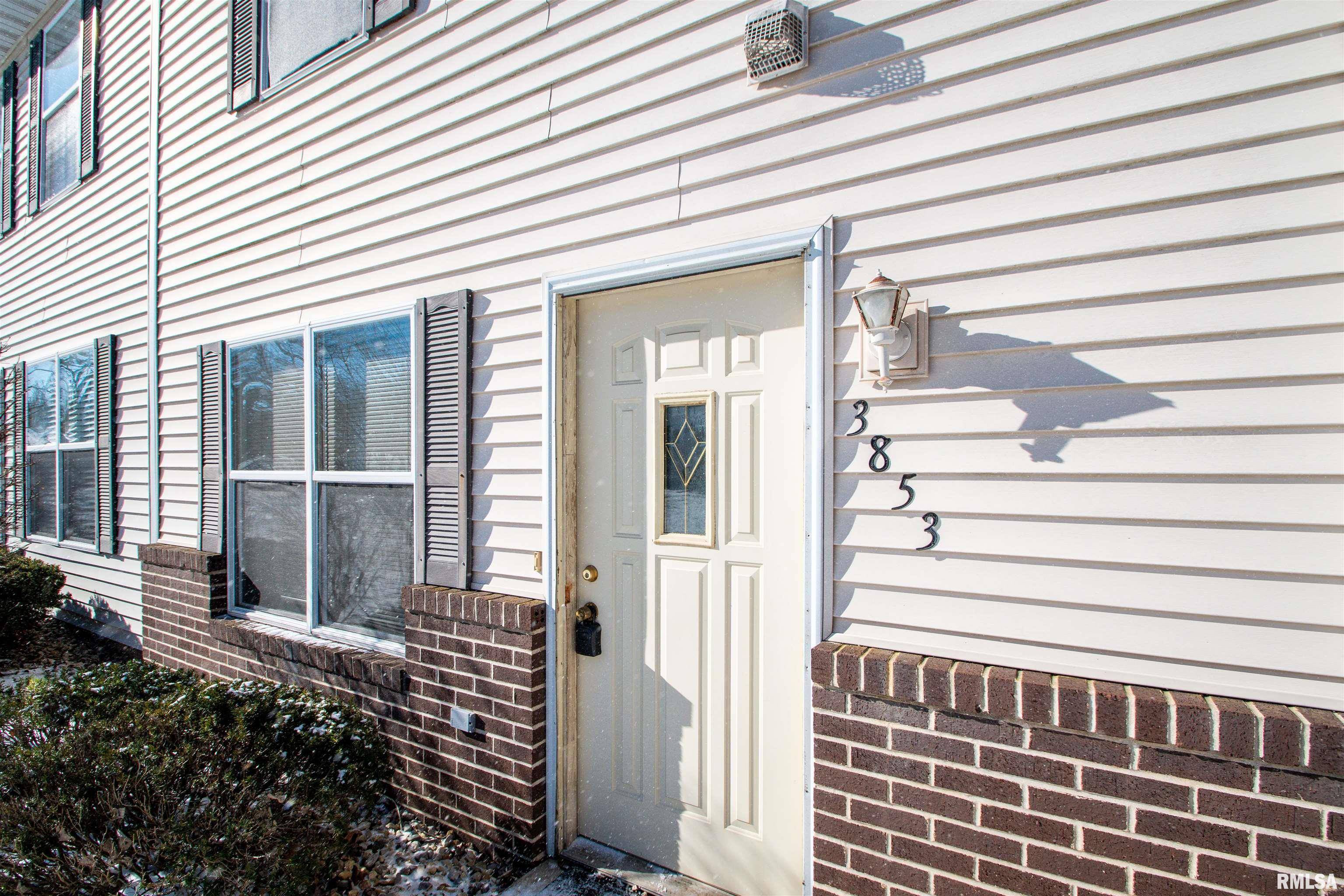 Peoria, IL 61604,3853 W PALMYRA CT