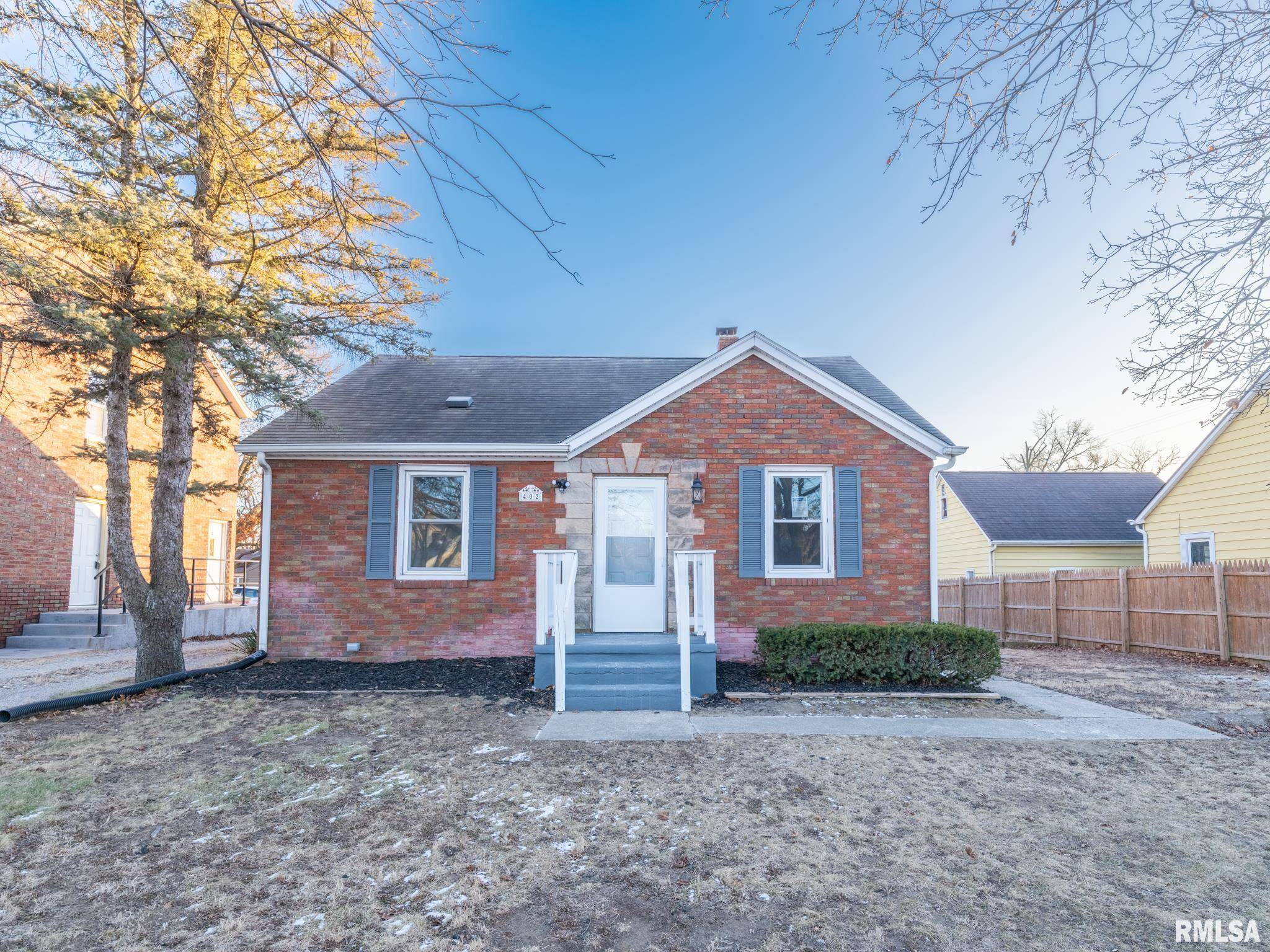 Silvis, IL 61282,402 9TH AVE